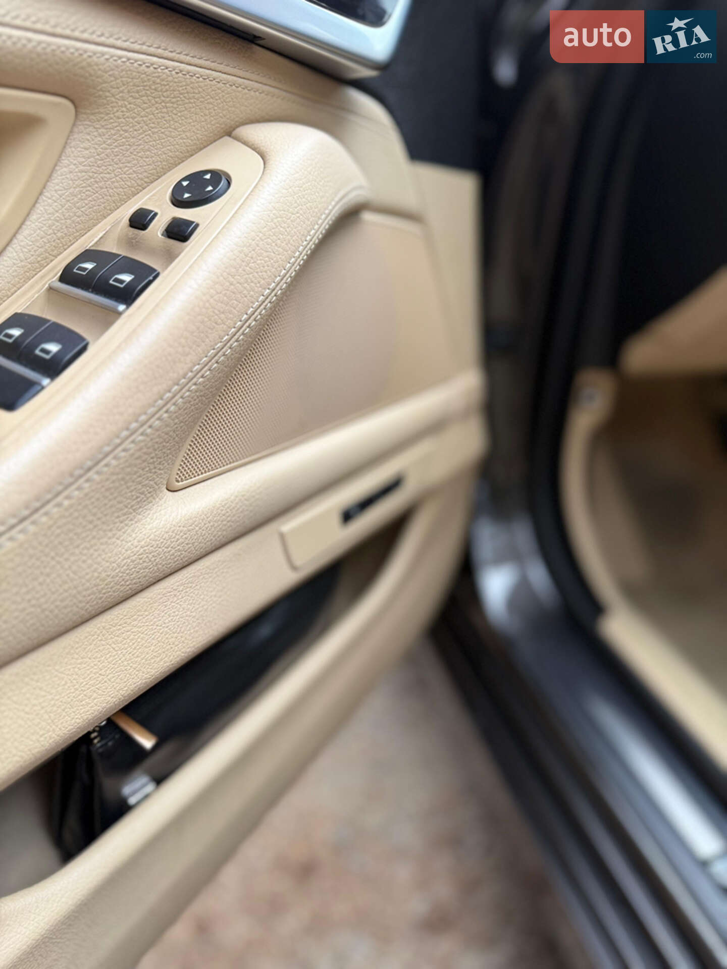 BMW 5 Series 2014 VIN WBA5B3C57ED538779 фото оголошення 9 з 13