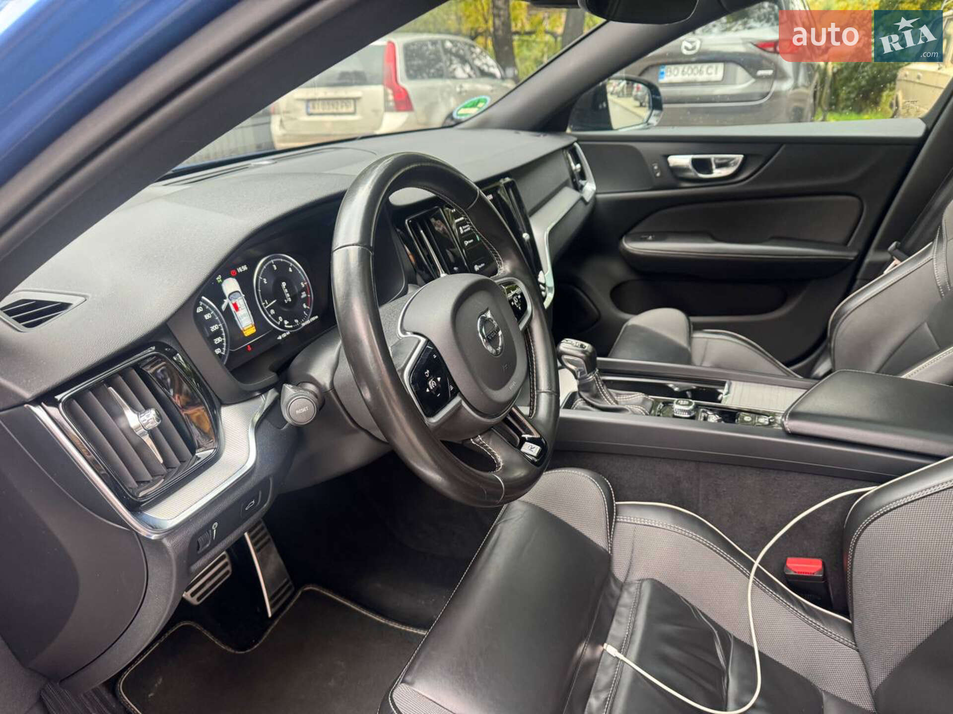 Volvo V60 2020 VIN YV1ZW72UDL2383861 фото оголошення 32 з 39