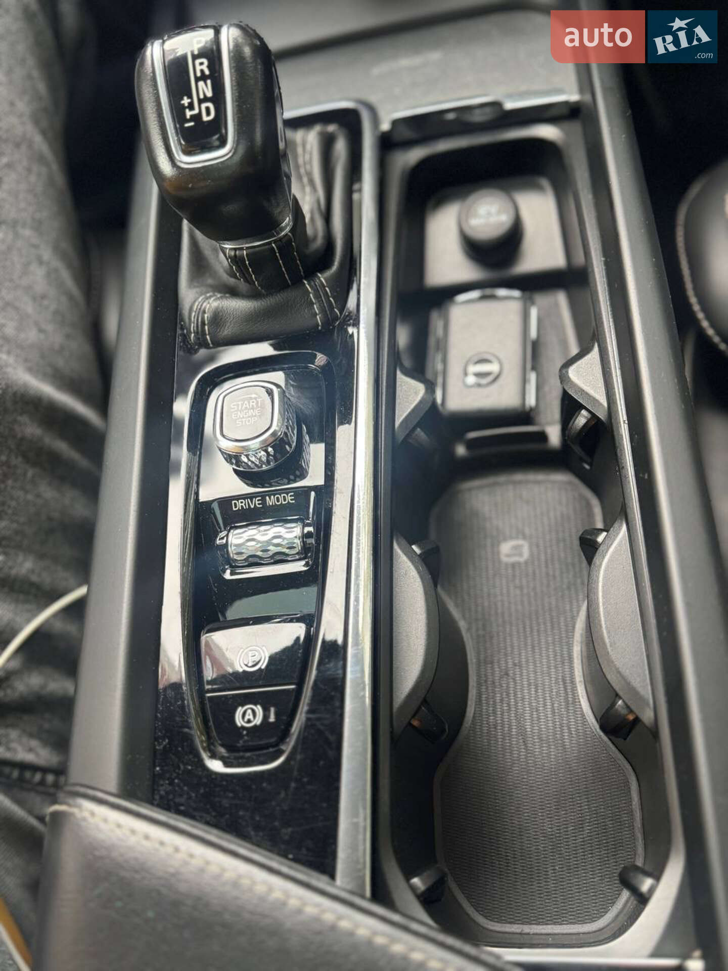 Volvo V60 2020 VIN YV1ZW72UDL2383861 фото оголошення 34 з 39