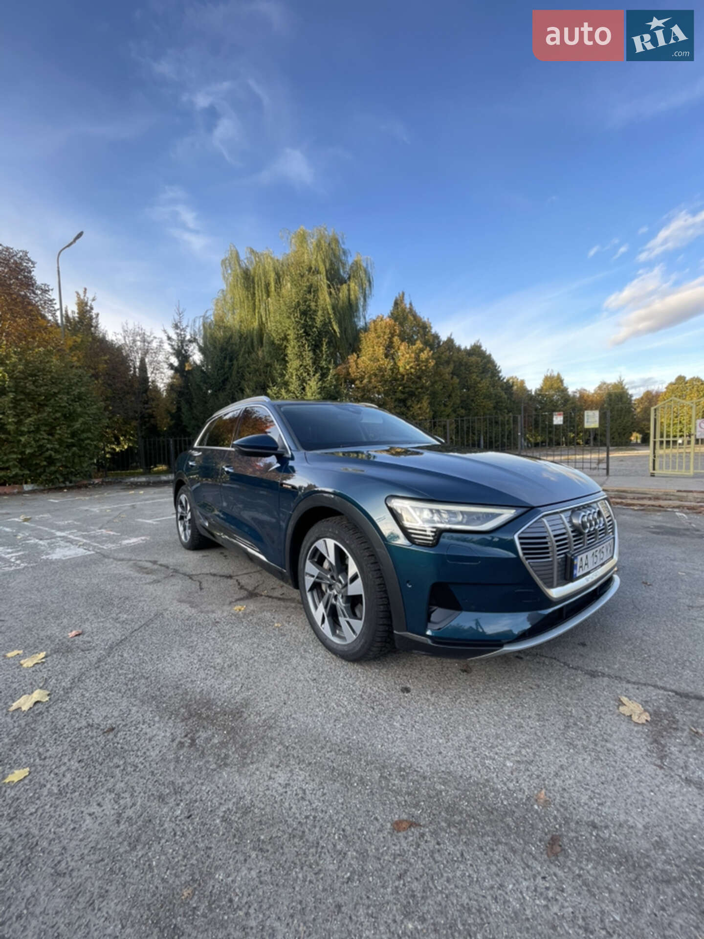 Audi e-tron 2021 VIN WAUZZZGE2MB010698 фото оголошення 8 з 28