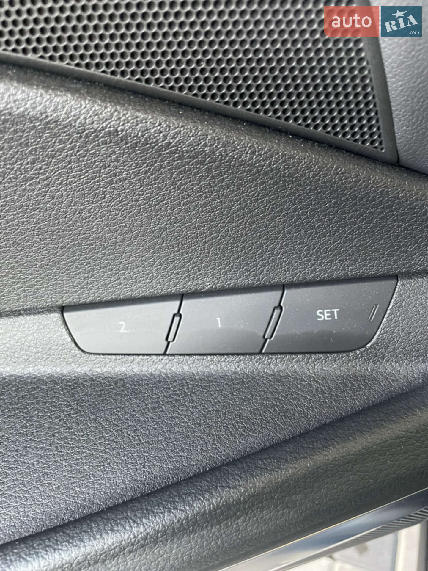 Audi e-tron 2021 VIN WAUZZZGE2MB010698 фото оголошення 25 з 28