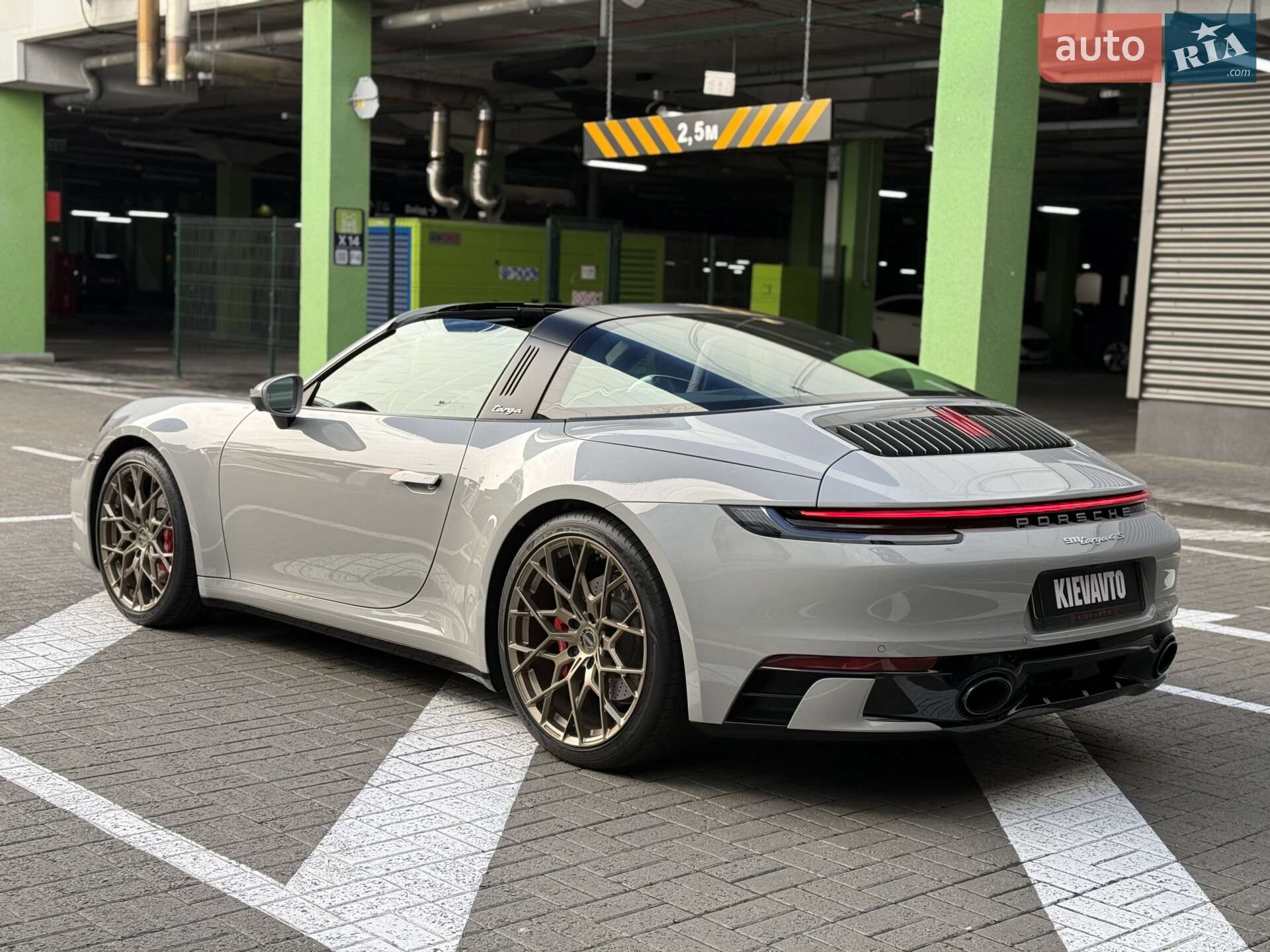 Porsche 911 2023 VIN WP0BB2A9XPS233474 фото оголошення 10 з 24