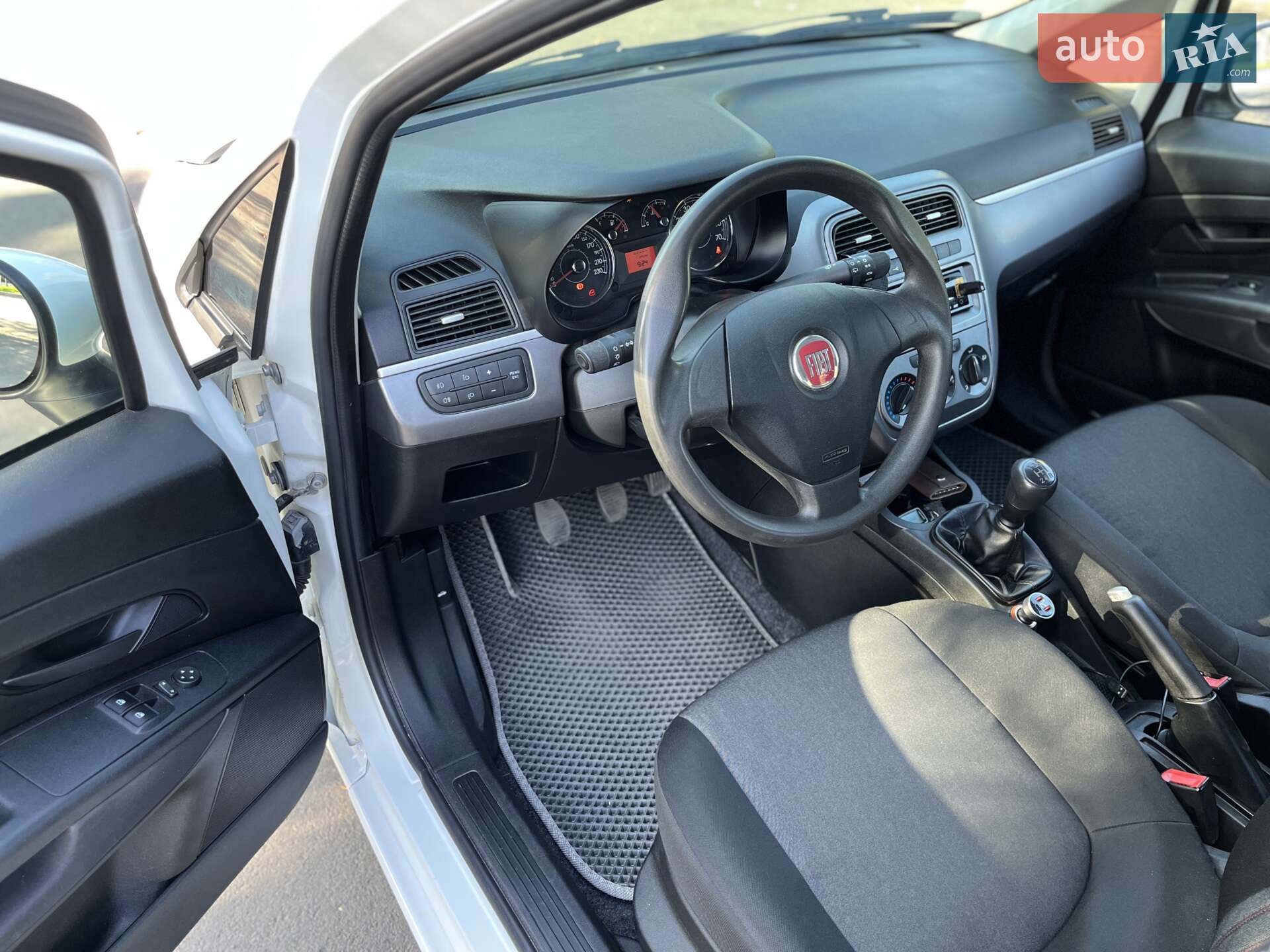 Fiat Grande Punto 2012 VIN ZFA19900001871958 фото оголошення 14 з 19
