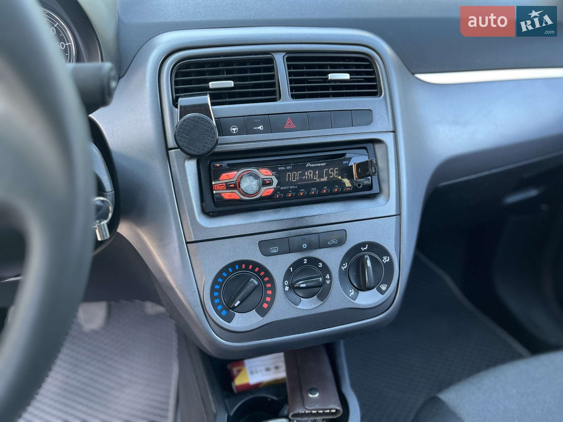 Fiat Grande Punto 2012 VIN ZFA19900001871958 фото оголошення 18 з 19