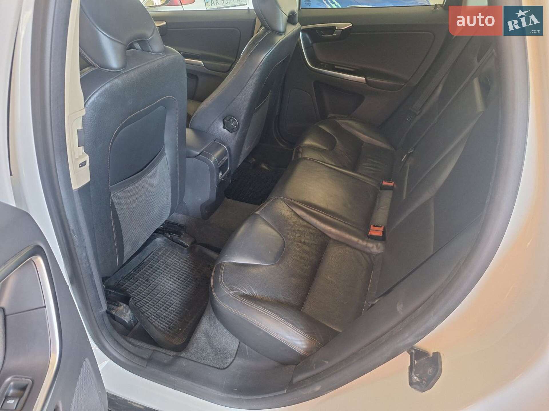 Volvo XC60 2012 VIN YV1DZ8850C2316771 фото оголошення 6 з 10