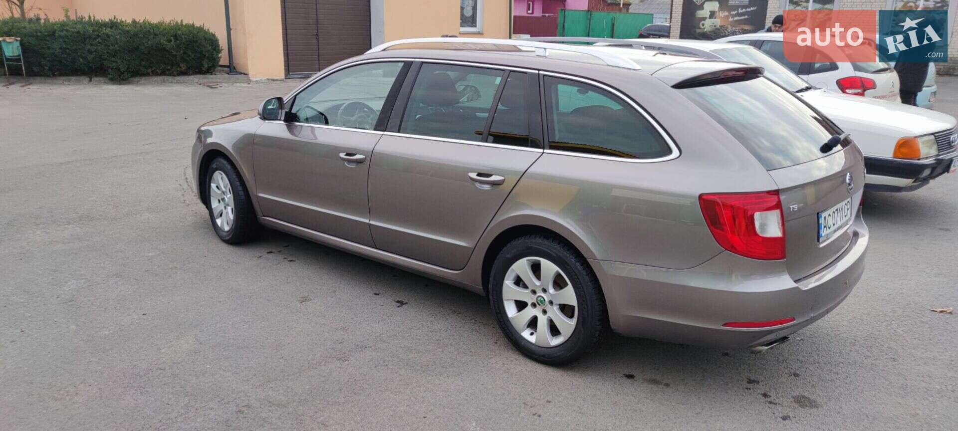 Skoda Superb 2011 VIN TMBNB73T8C9012959 фото оголошення 3 з 11