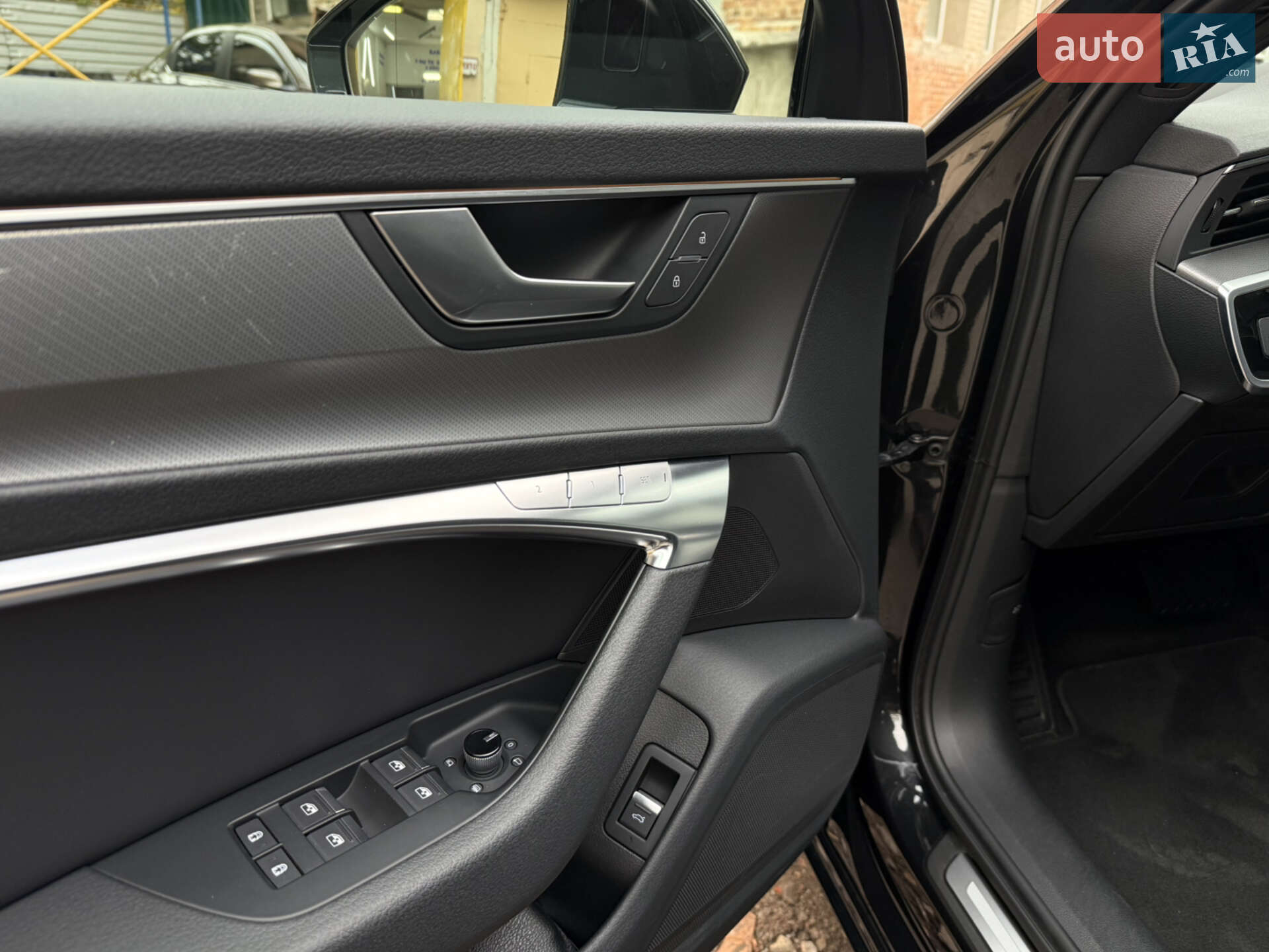 Audi A6 2020 VIN WAUZZZF25LN063495 фото оголошення 10 з 14