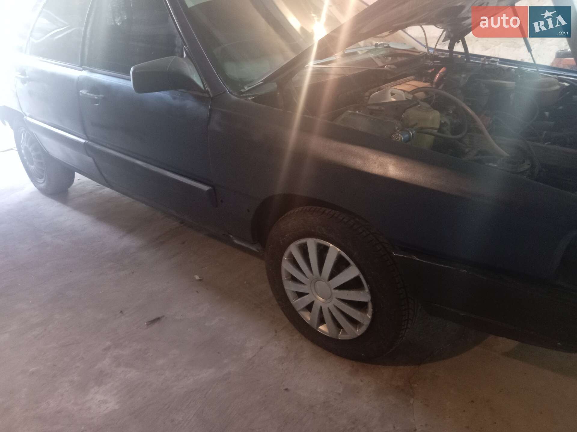 Audi 100 1986 VIN WAUZZZ44ZGN099367 фото оголошення 2 з 9