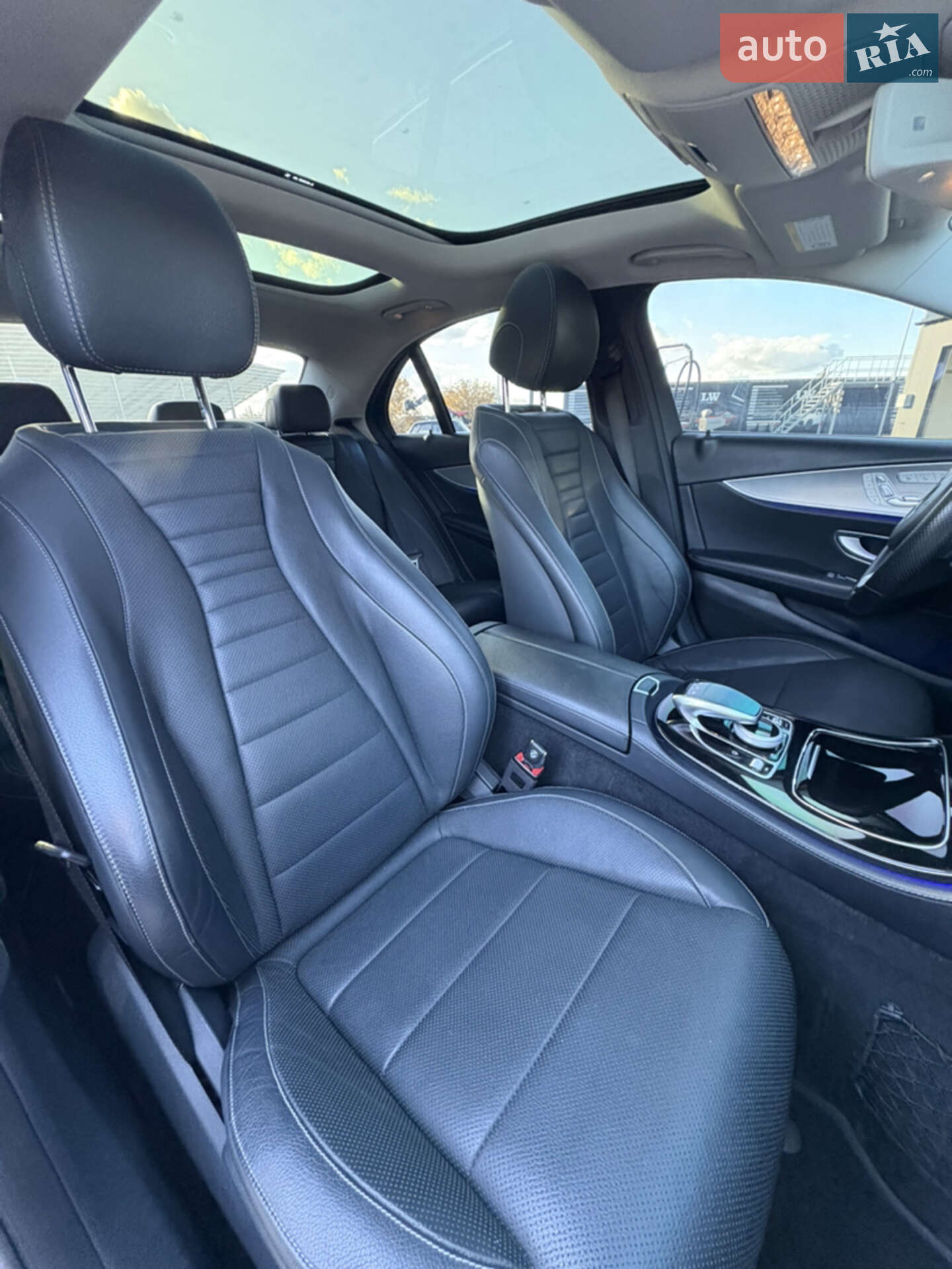 Mercedes-Benz E-Class 2017 VIN WDDZF3DB7HA206155 фото оголошення 17 з 30