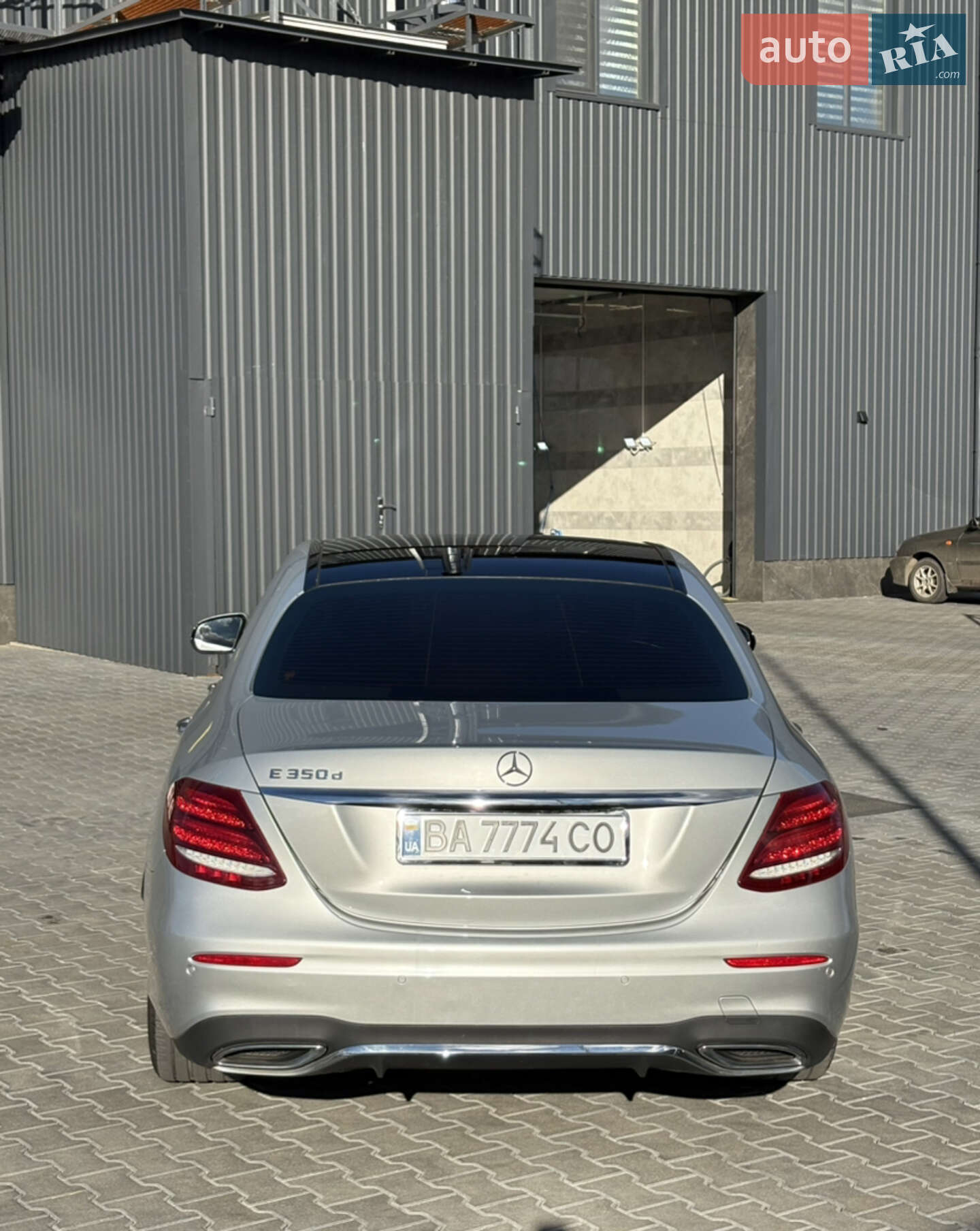 Mercedes-Benz E-Class 2017 VIN WDDZF3DB7HA206155 фото оголошення 19 з 30