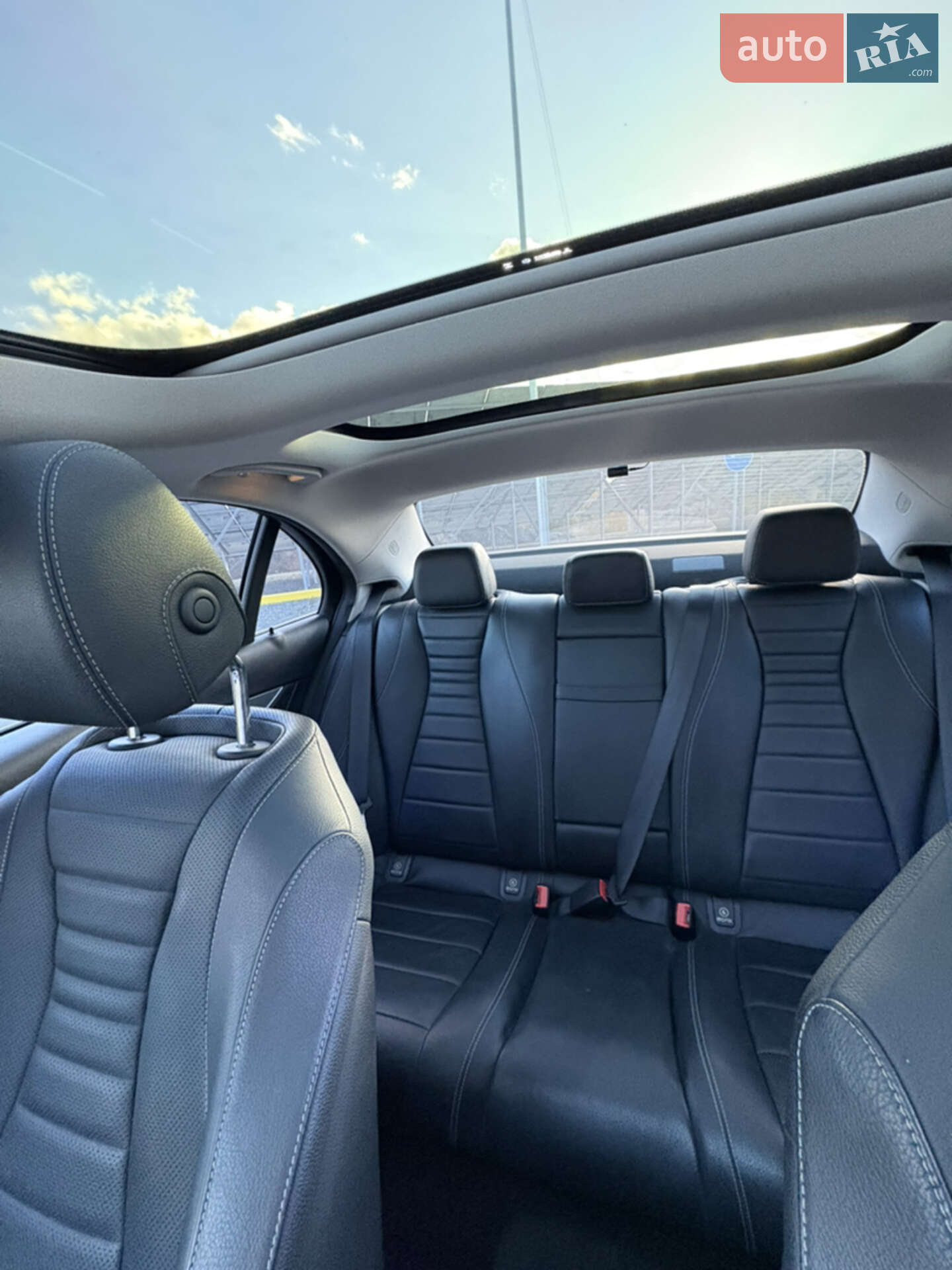 Mercedes-Benz E-Class 2017 VIN WDDZF3DB7HA206155 фото оголошення 24 з 30