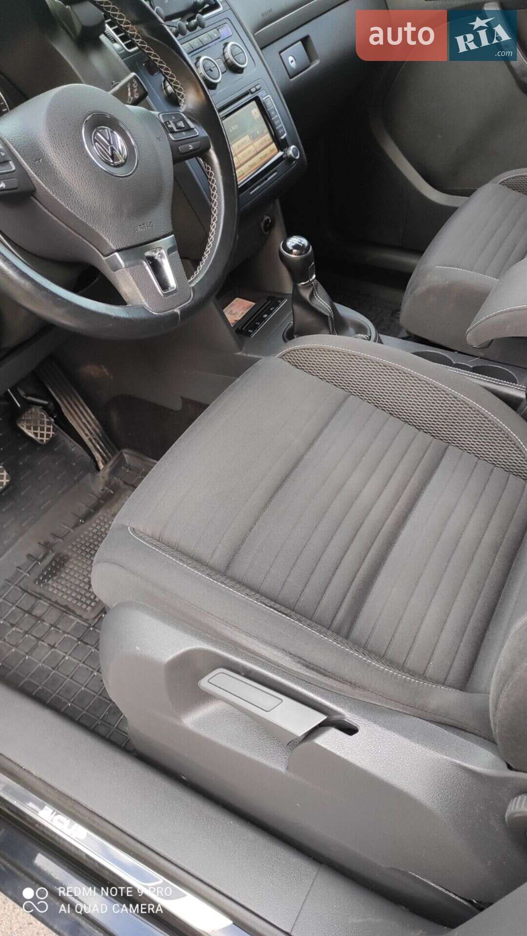 Volkswagen Touran 2014 VIN WVGZZZ1TZFW040653 фото оголошення 3 з 15