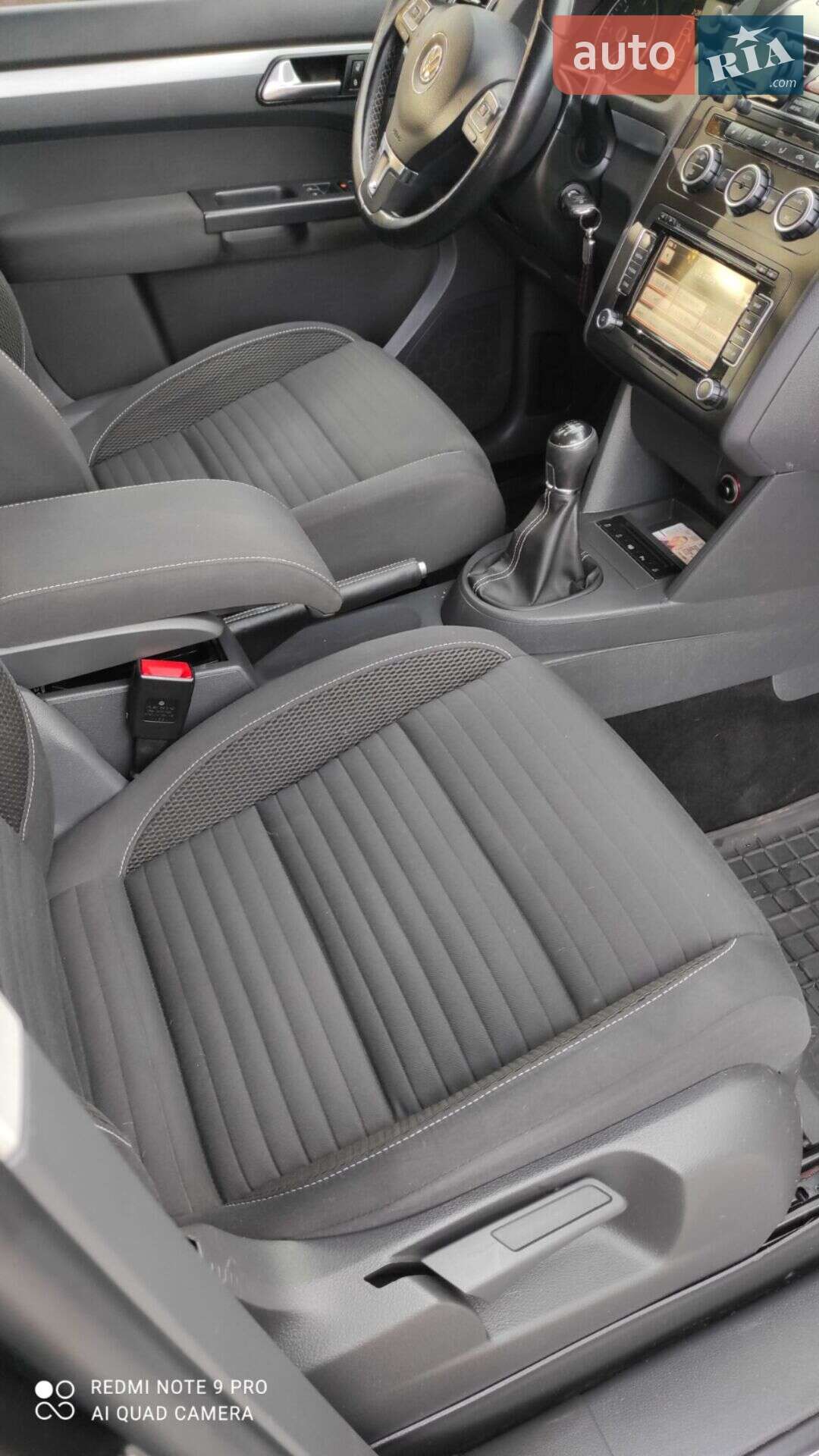 Volkswagen Touran 2014 VIN WVGZZZ1TZFW040653 фото оголошення 2 з 15