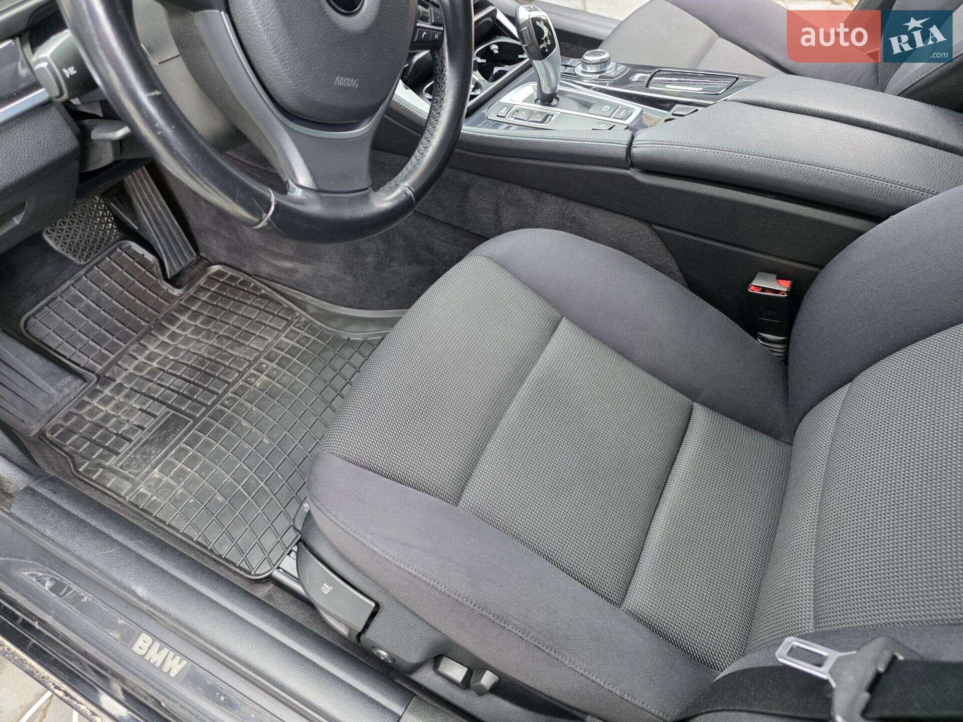 BMW 5 Series 2012 VIN WBAMX11030DY00914 фото оголошення 18 з 32