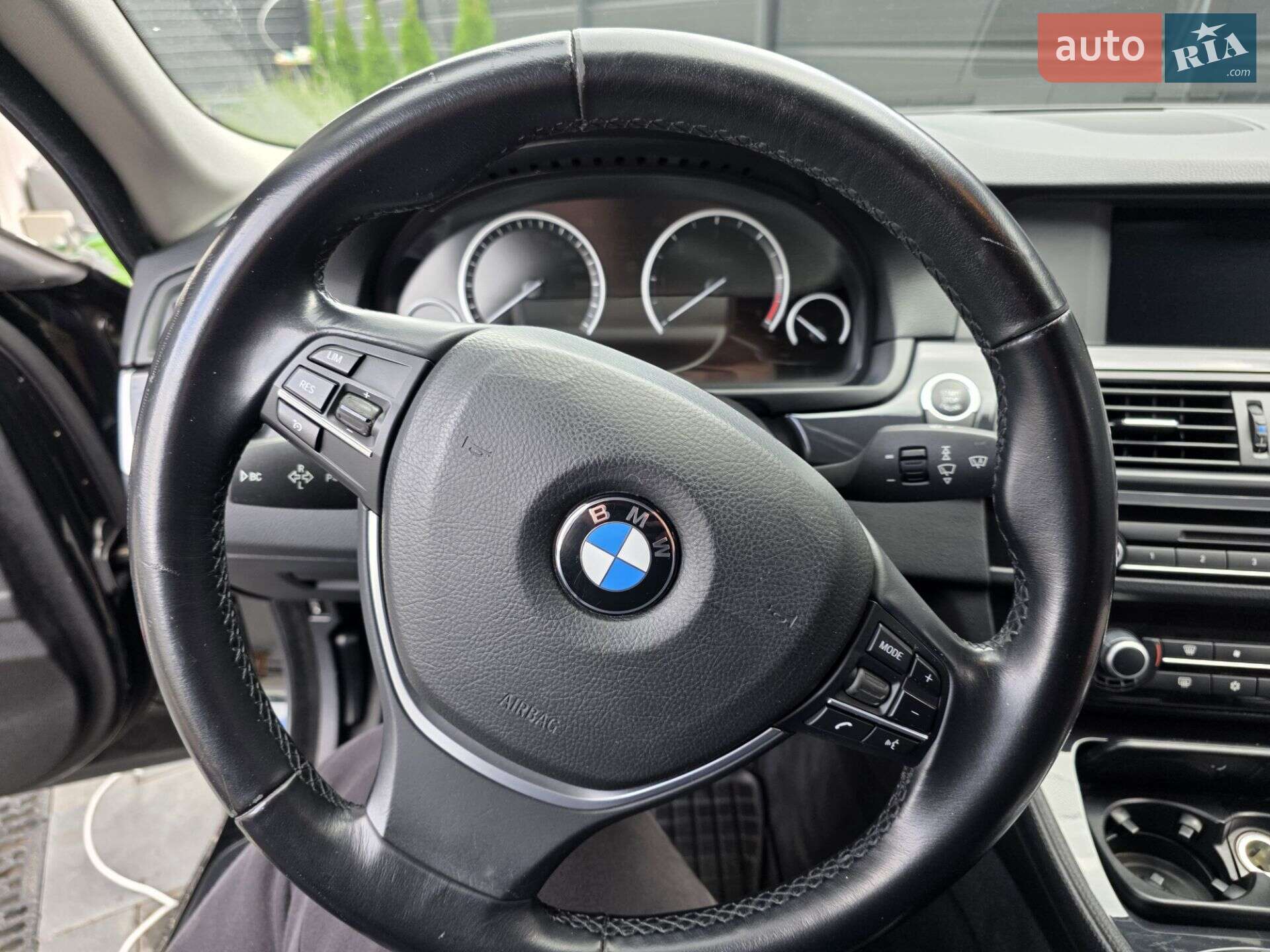 BMW 5 Series 2012 VIN WBAMX11030DY00914 фото оголошення 21 з 32