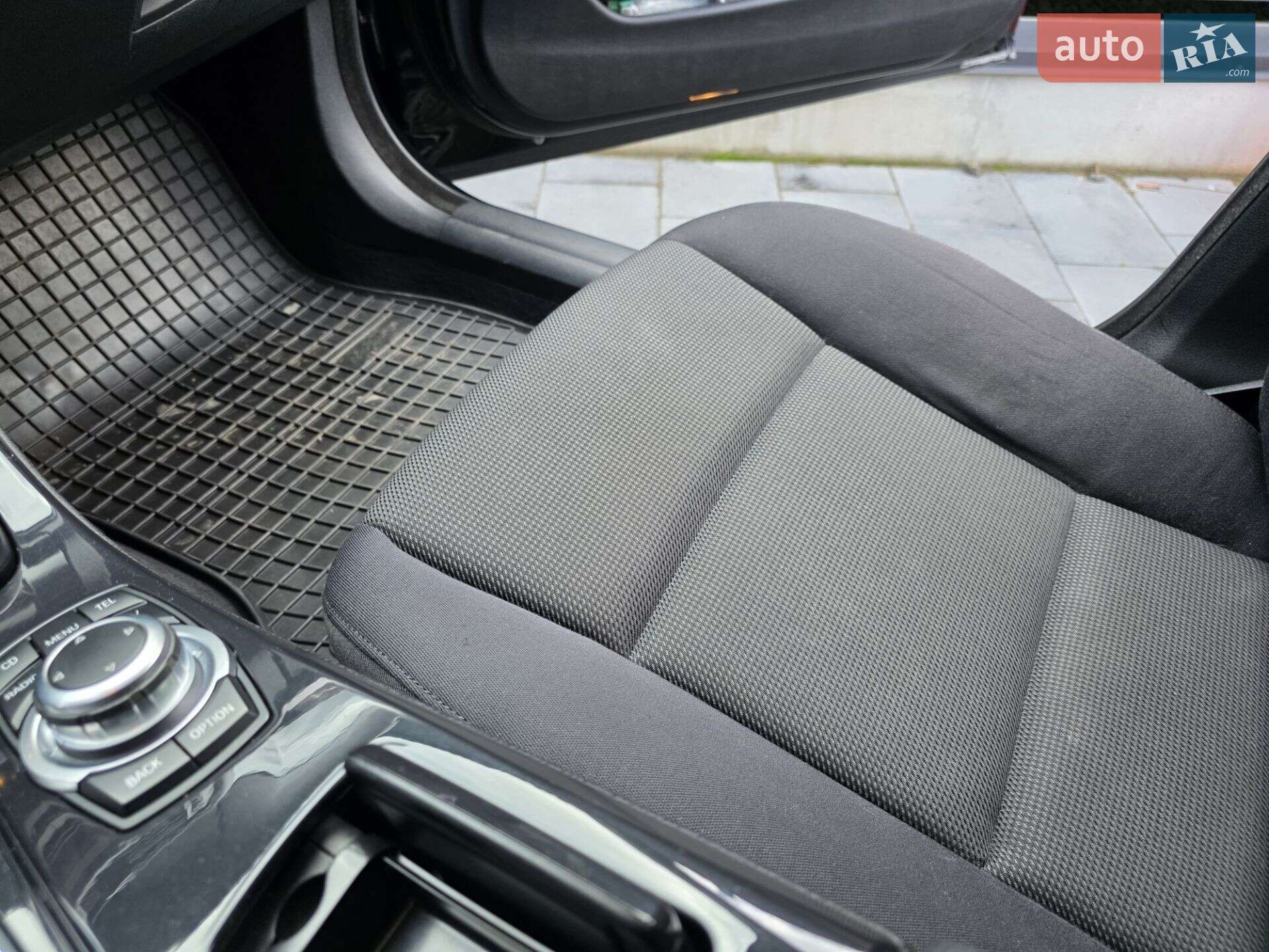 BMW 5 Series 2012 VIN WBAMX11030DY00914 фото оголошення 28 з 32