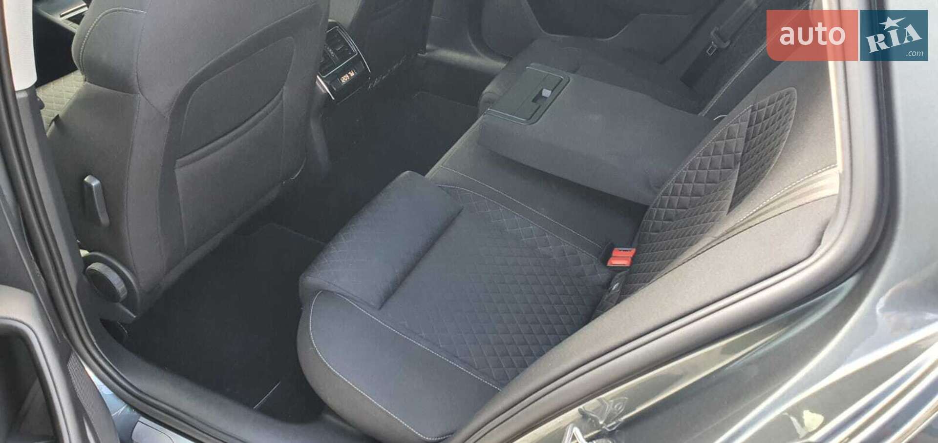 Skoda Superb 2019 VIN TMBJJ7NP5L7014181 фото оголошення 11 з 24