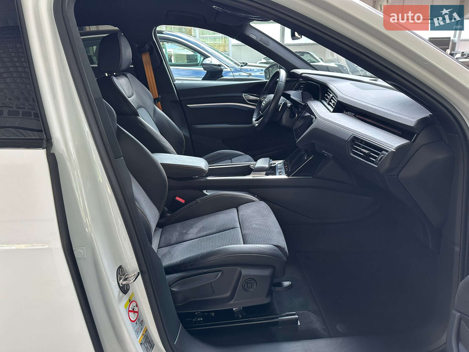 Audi e-tron Sportback 2022 VIN WAUZZZGE4NB029299 фото оголошення 12 з 21