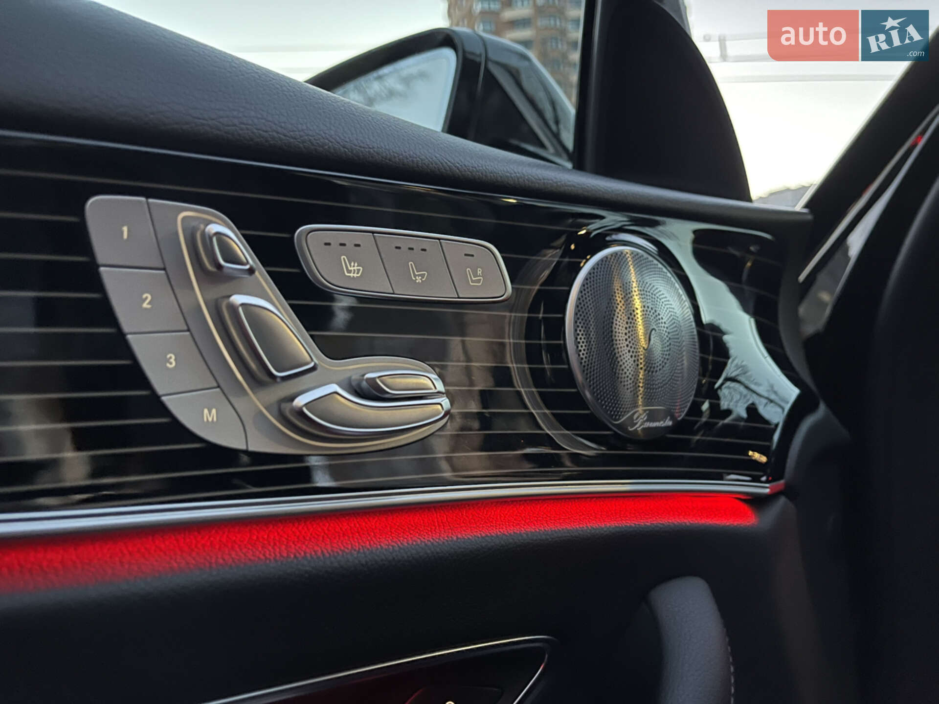 Mercedes-Benz E-Class 2016 VIN WDDZF4KBXHA061945 фото оголошення 10 з 29