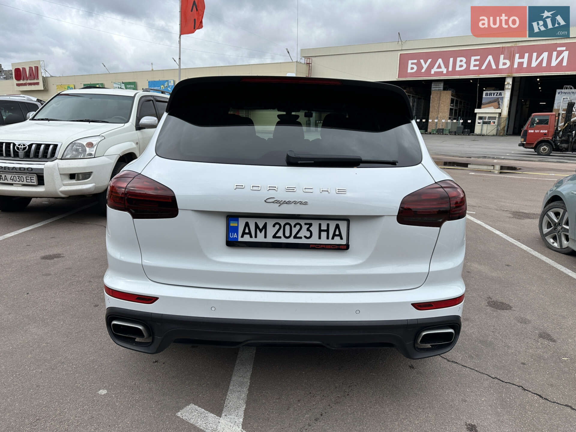 Porsche Cayenne 2017 VIN WP1AA2A21HKA86656 фото оголошення 5 з 16