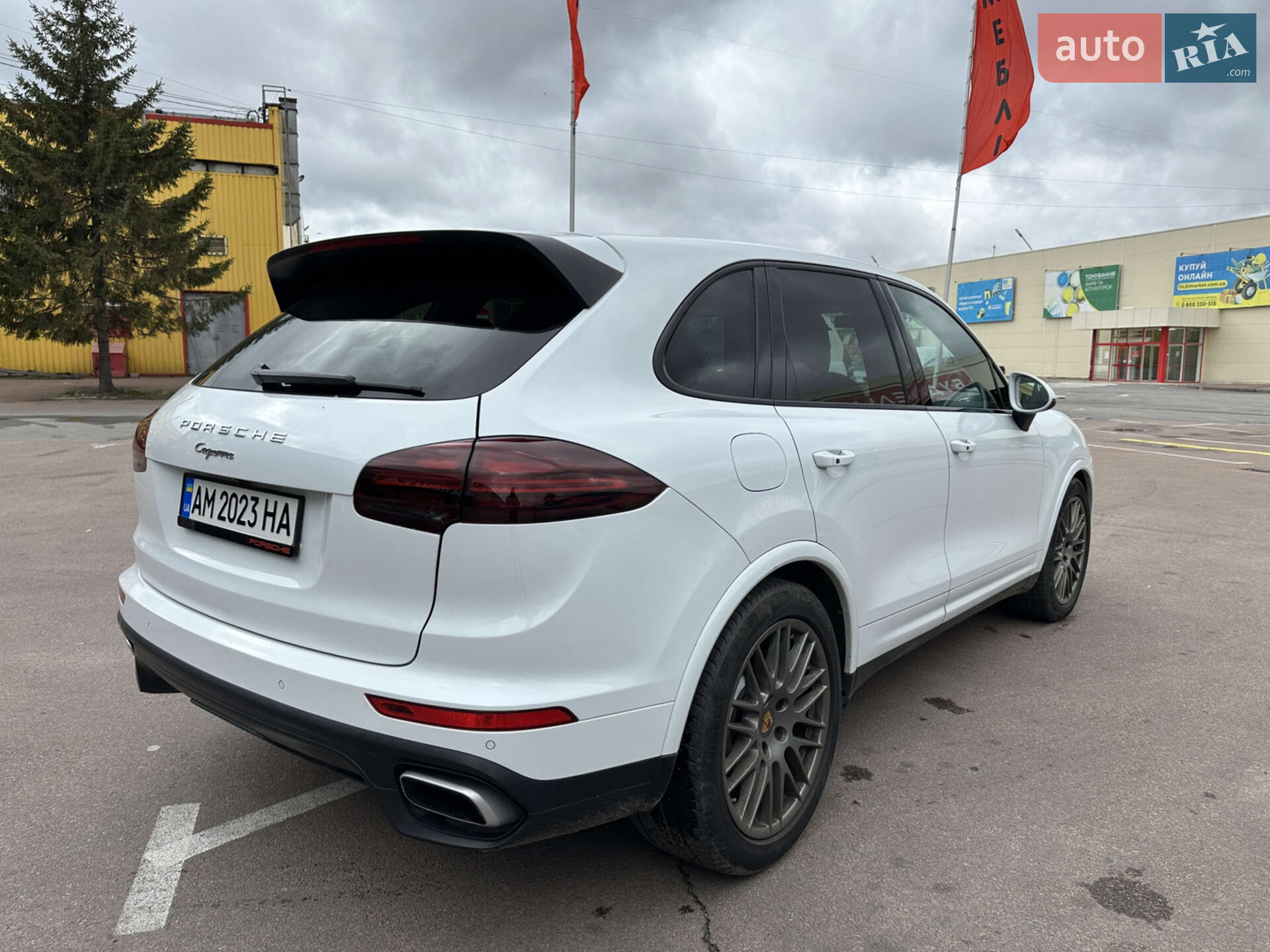 Porsche Cayenne 2017 VIN WP1AA2A21HKA86656 фото оголошення 9 з 16