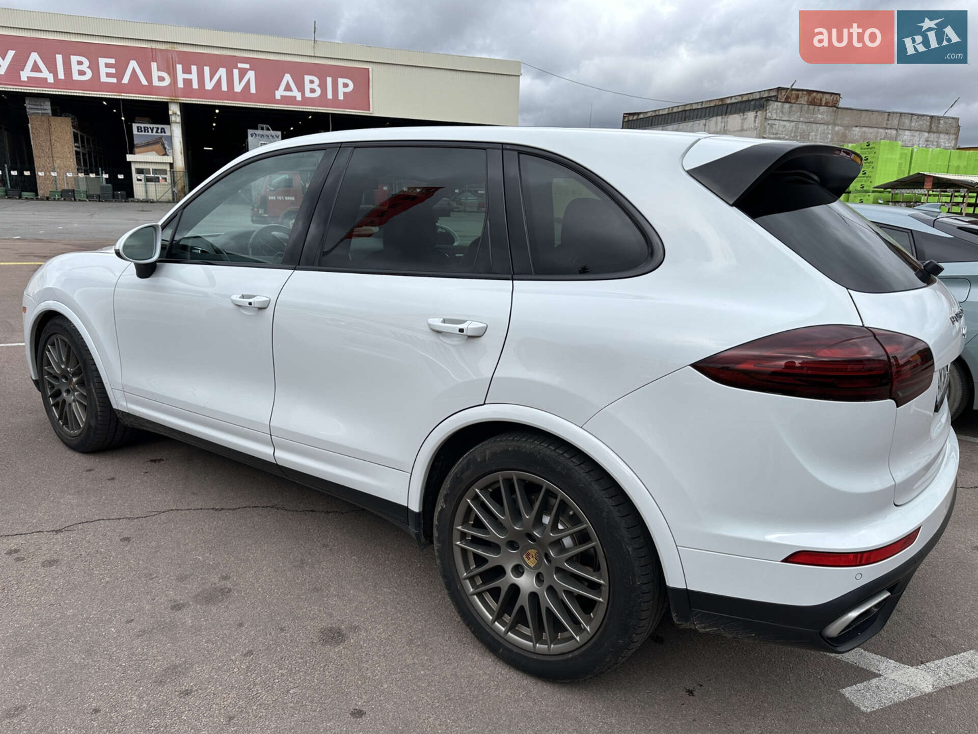 Porsche Cayenne 2017 VIN WP1AA2A21HKA86656 фото оголошення 11 з 16