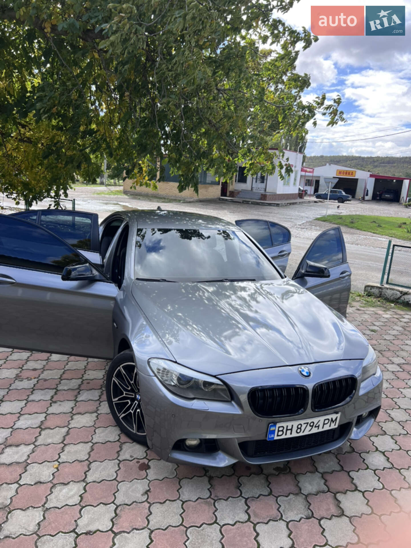 BMW 5 Series 2012 VIN WBAFW11080DY42524 фото оголошення 5 з 14