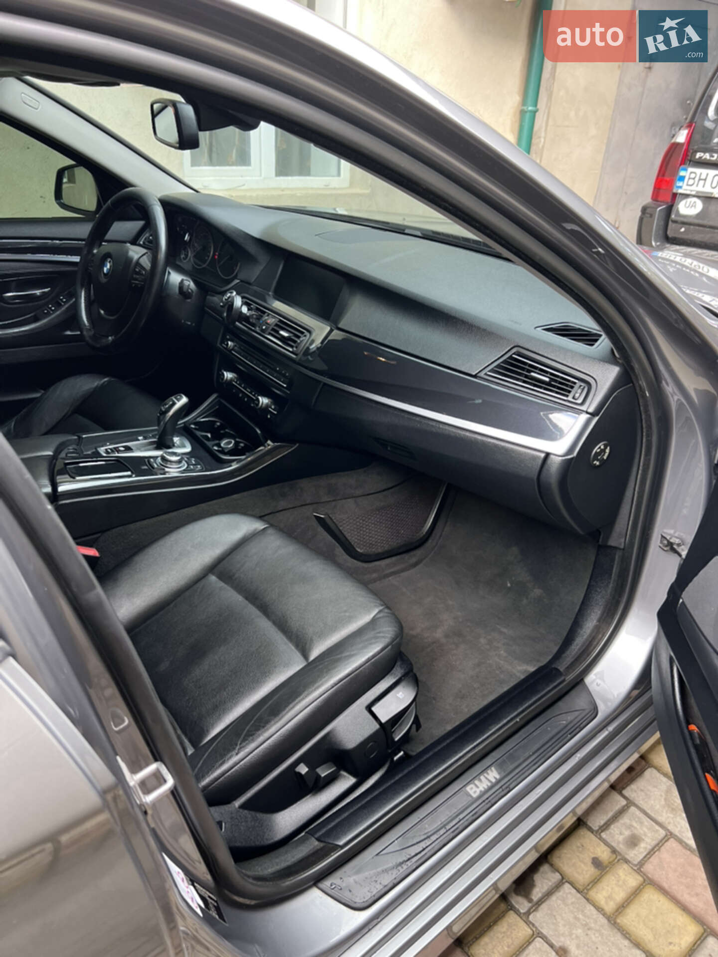 BMW 5 Series 2012 VIN WBAFW11080DY42524 фото оголошення 7 з 14