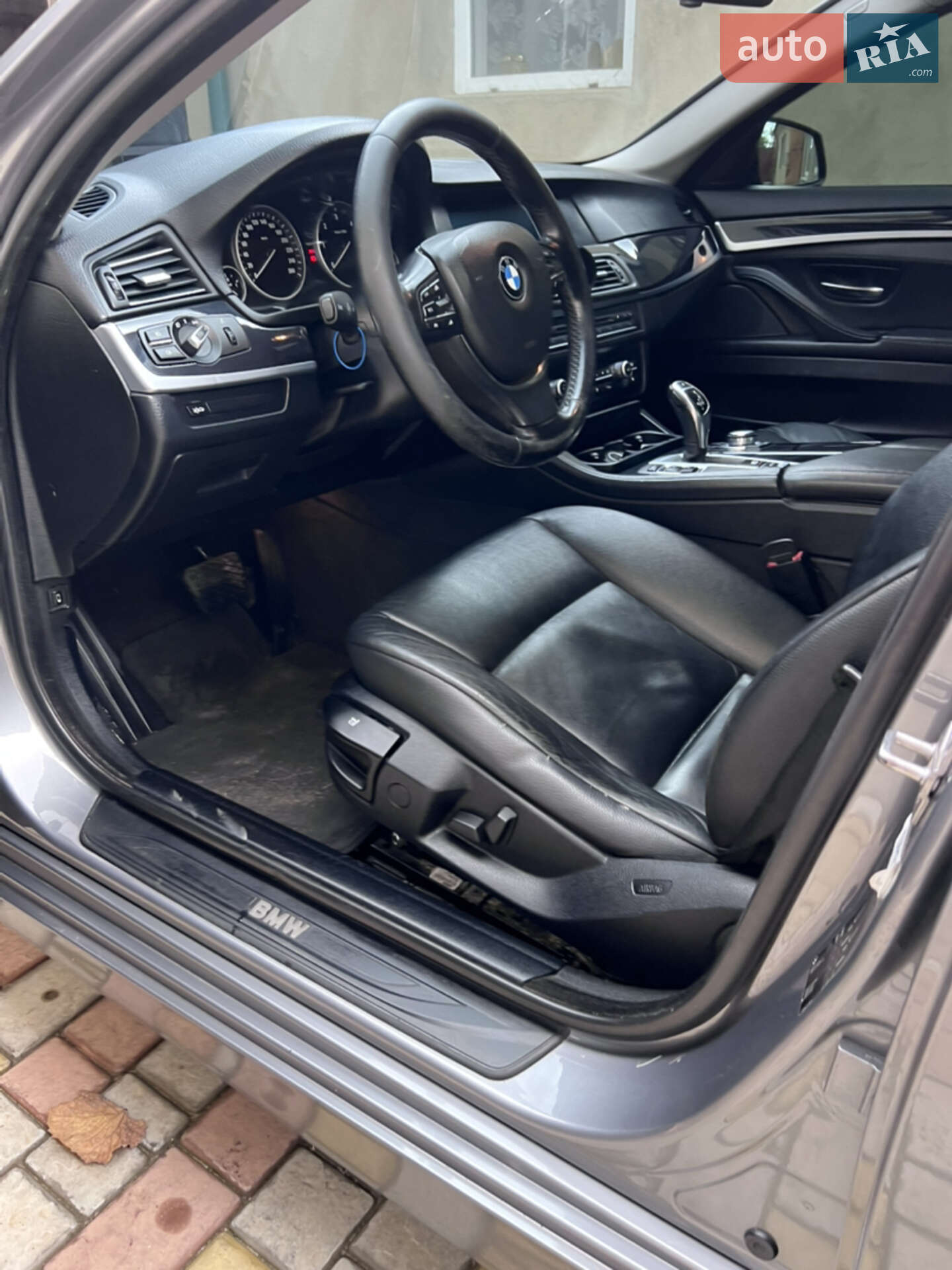 BMW 5 Series 2012 VIN WBAFW11080DY42524 фото оголошення 6 з 14