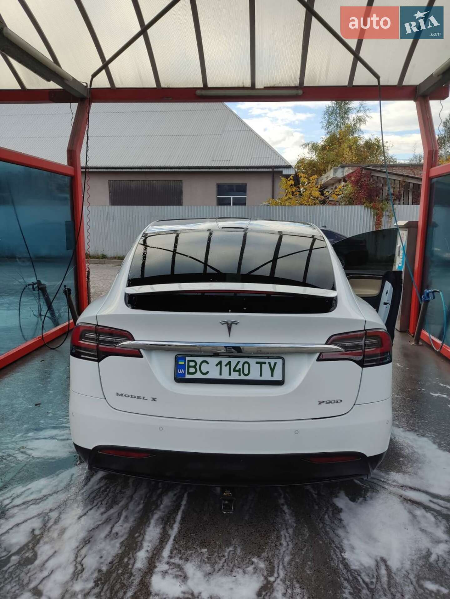 Tesla Model X 2015 VIN 5YJXCBE45GFS00610 фото оголошення 11 з 28