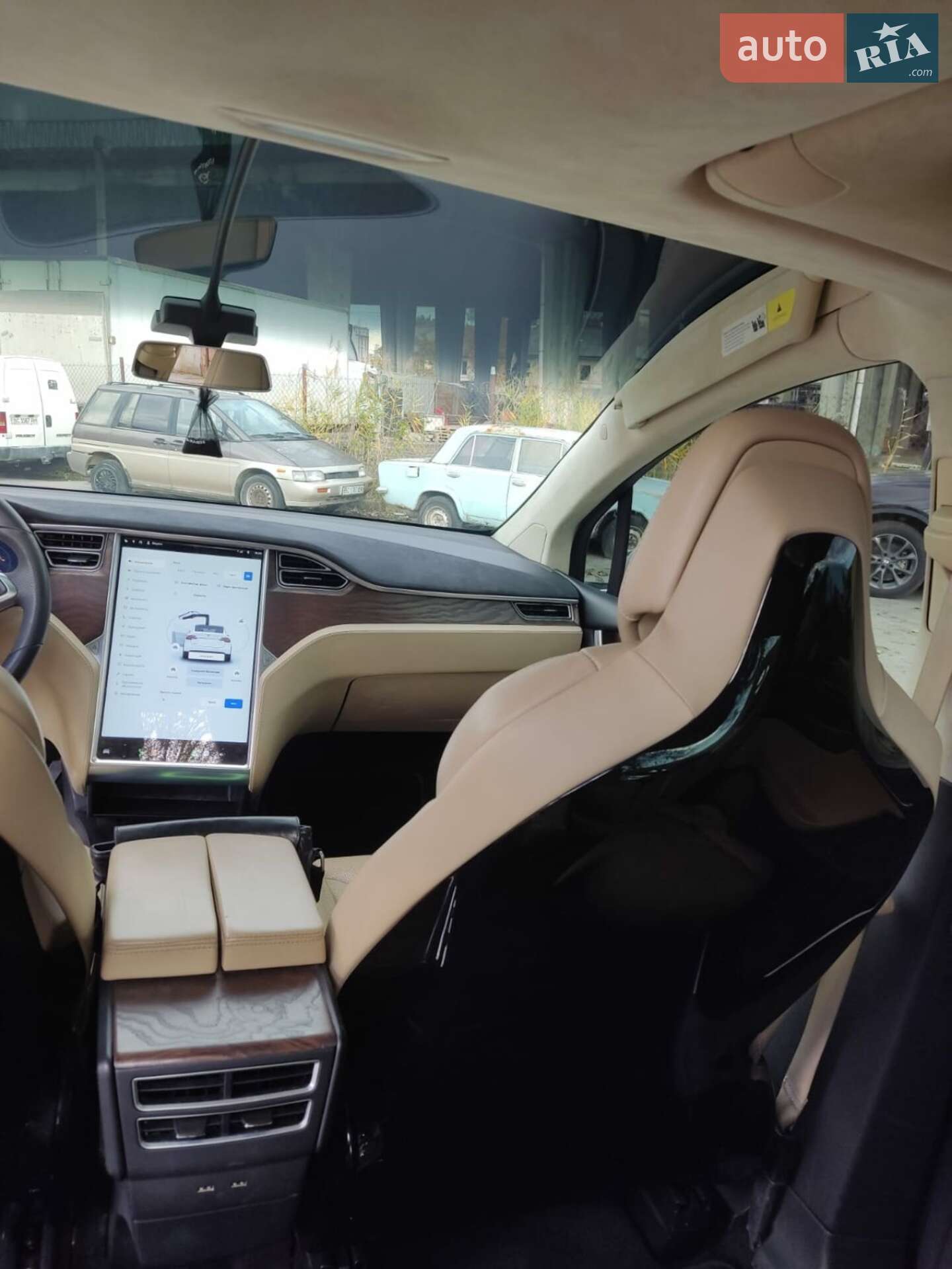 Tesla Model X 2015 VIN 5YJXCBE45GFS00610 фото оголошення 20 з 28