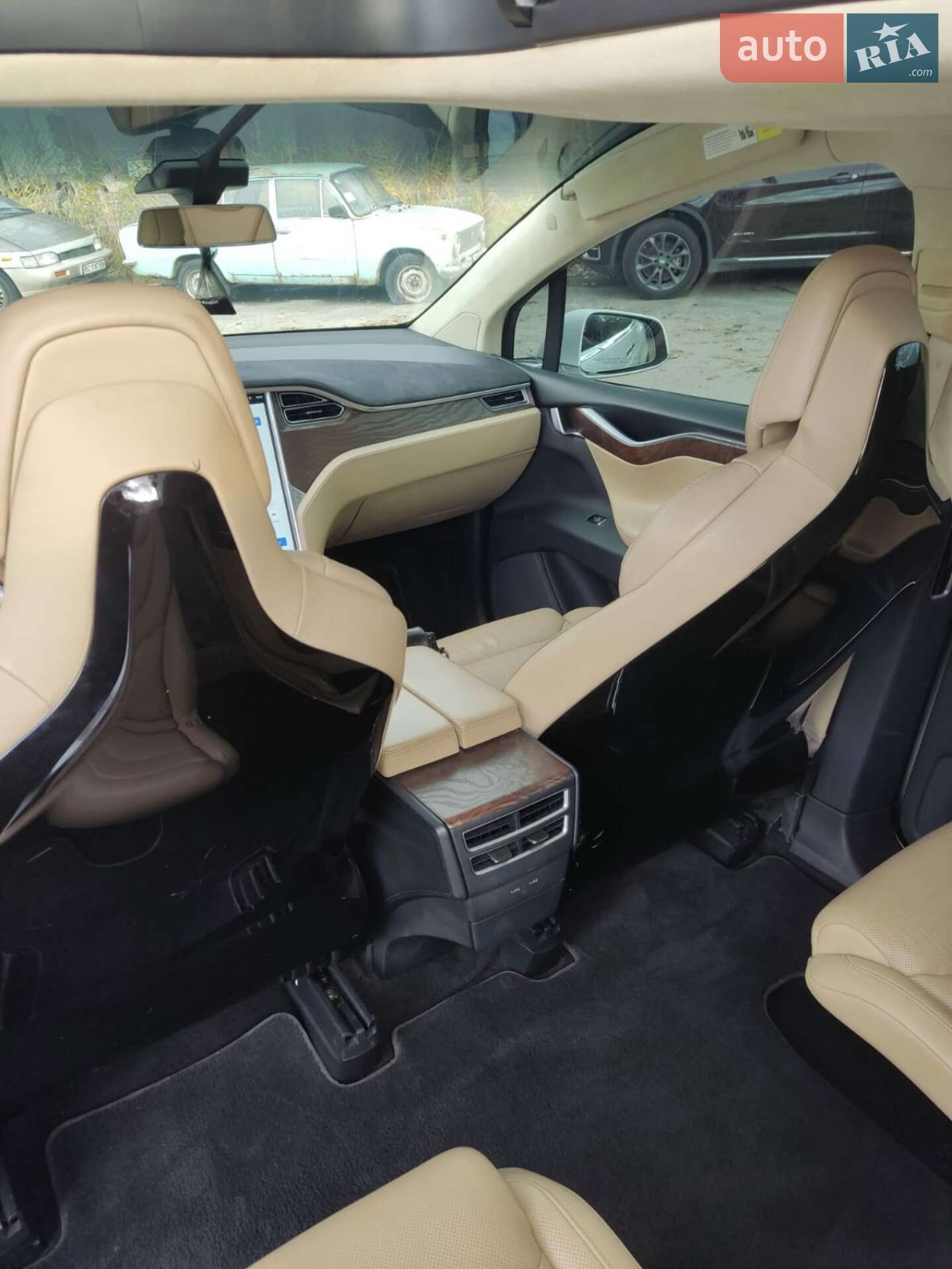 Tesla Model X 2015 VIN 5YJXCBE45GFS00610 фото оголошення 25 з 28