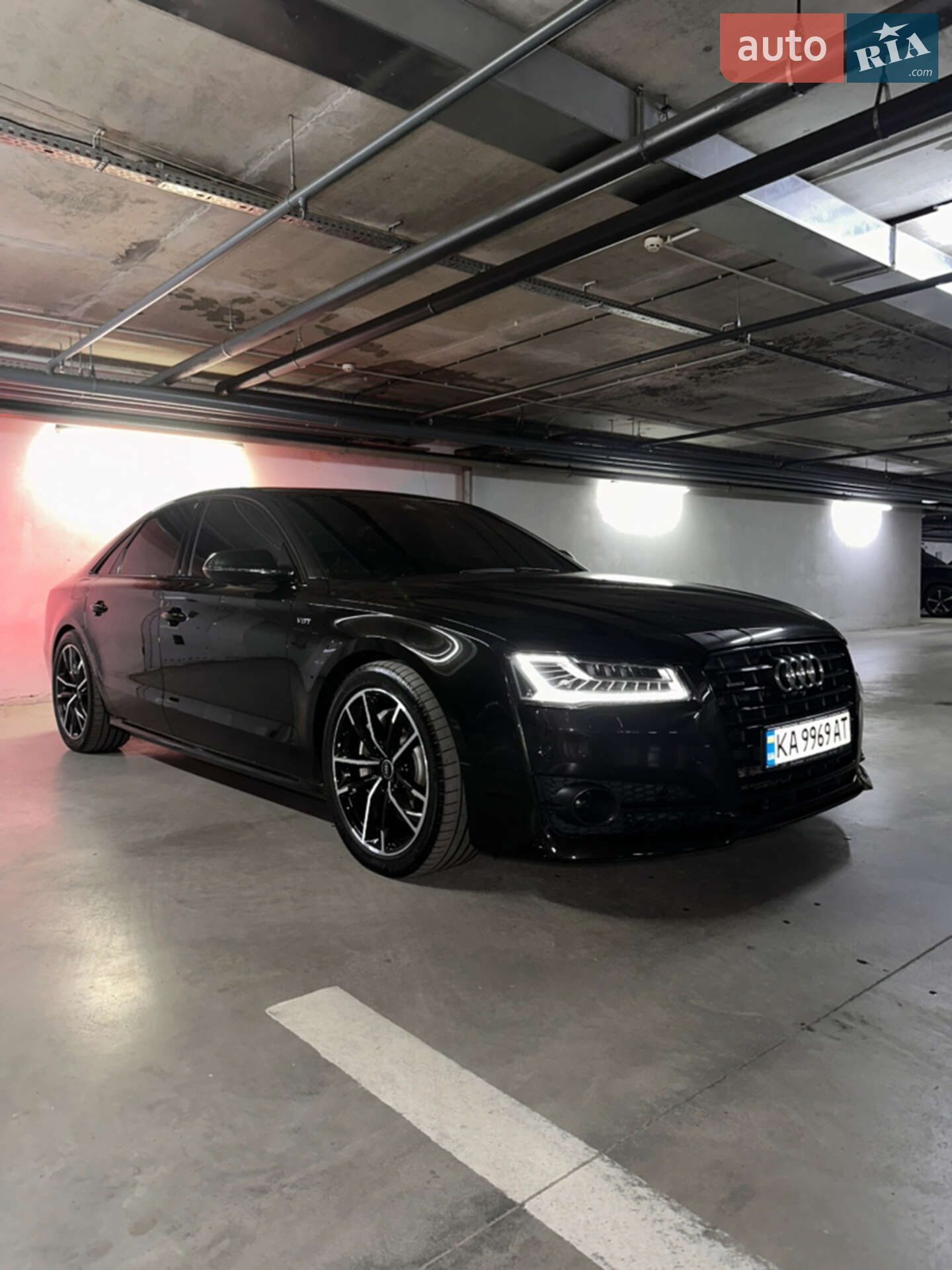 Audi A8 2017 VIN WAUZZZ4H5HN015820 фото оголошення 2 з 25