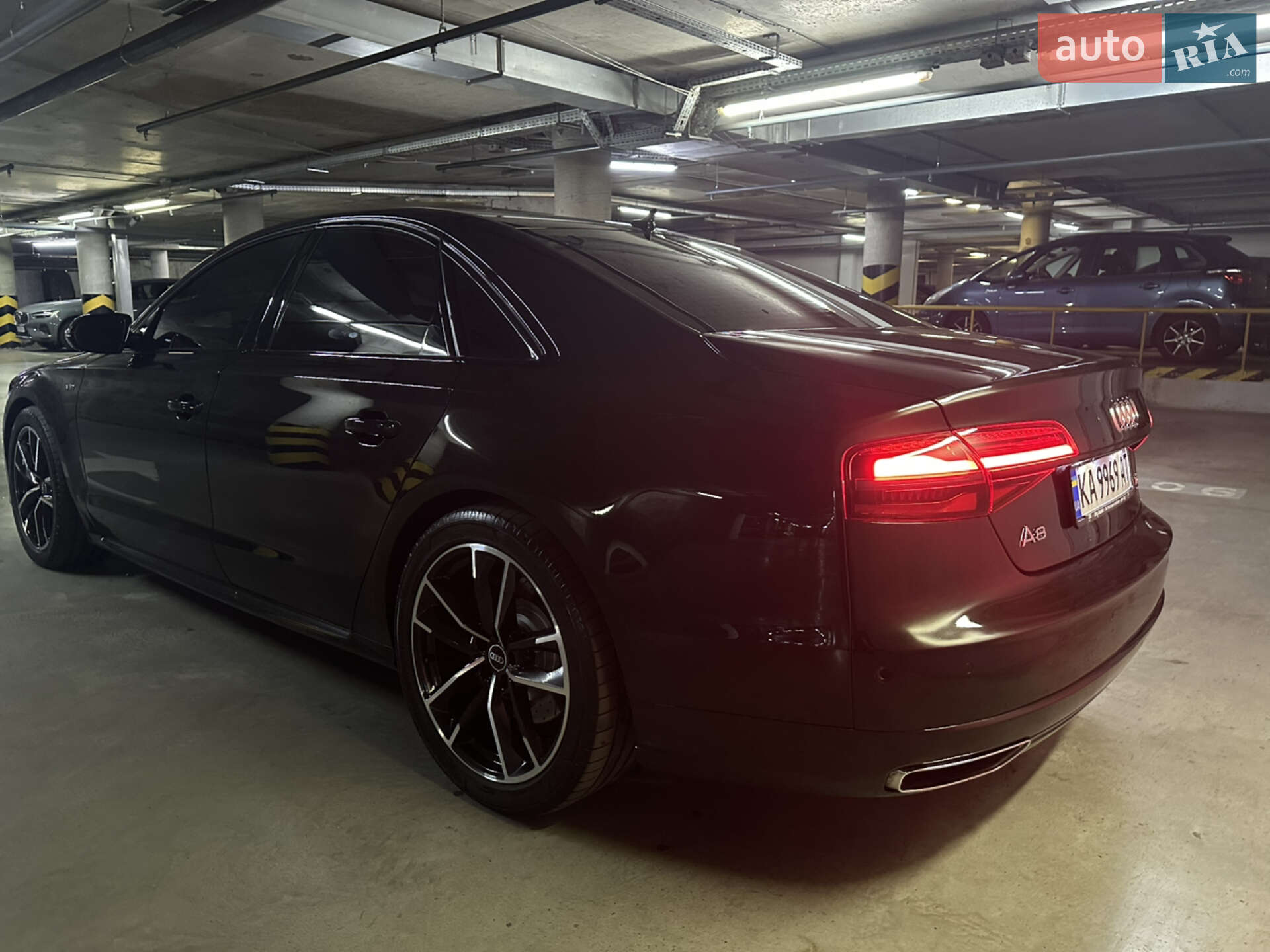 Audi A8 2017 VIN WAUZZZ4H5HN015820 фото оголошення 5 з 25