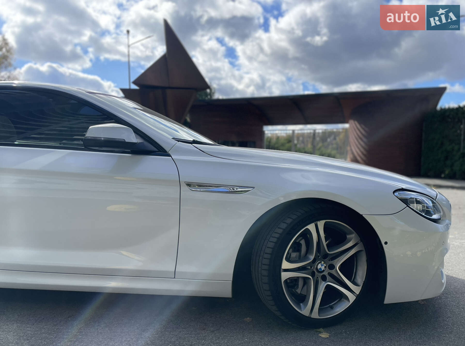 BMW 6 Series 2016 VIN WBA6H5C58HGJ88242 фото оголошення 5 з 54