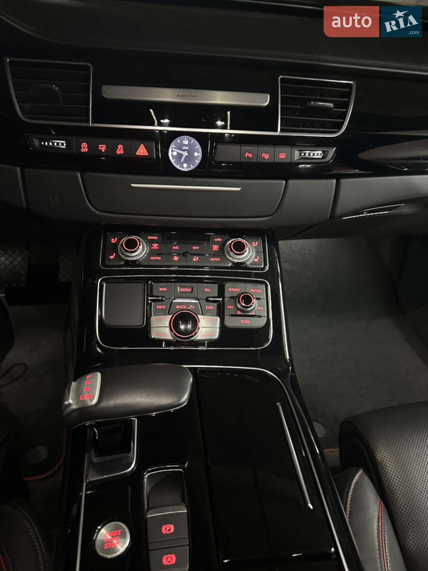 Audi A8 2017 VIN WAUZZZ4H5HN015820 фото оголошення 25 з 25