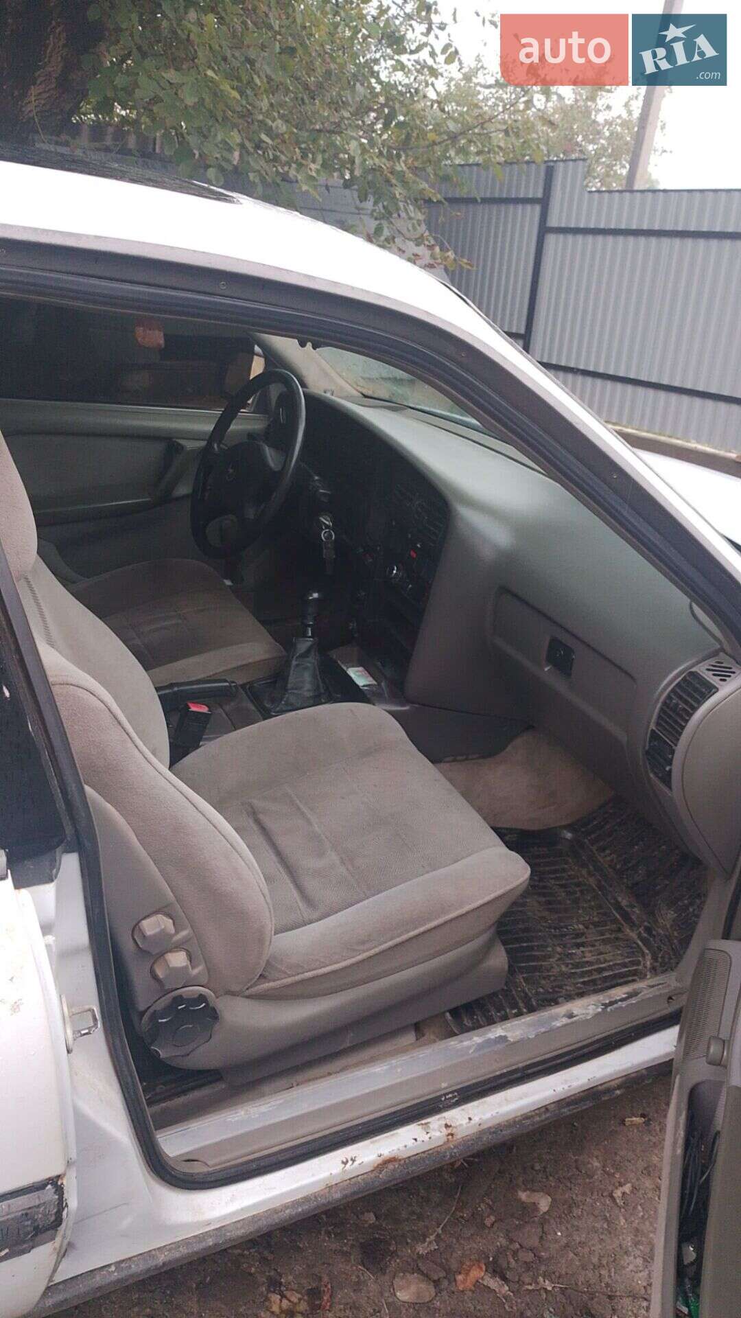 Opel Omega 1988 VIN W0L000016J1072814 фото оголошення 2 з 5