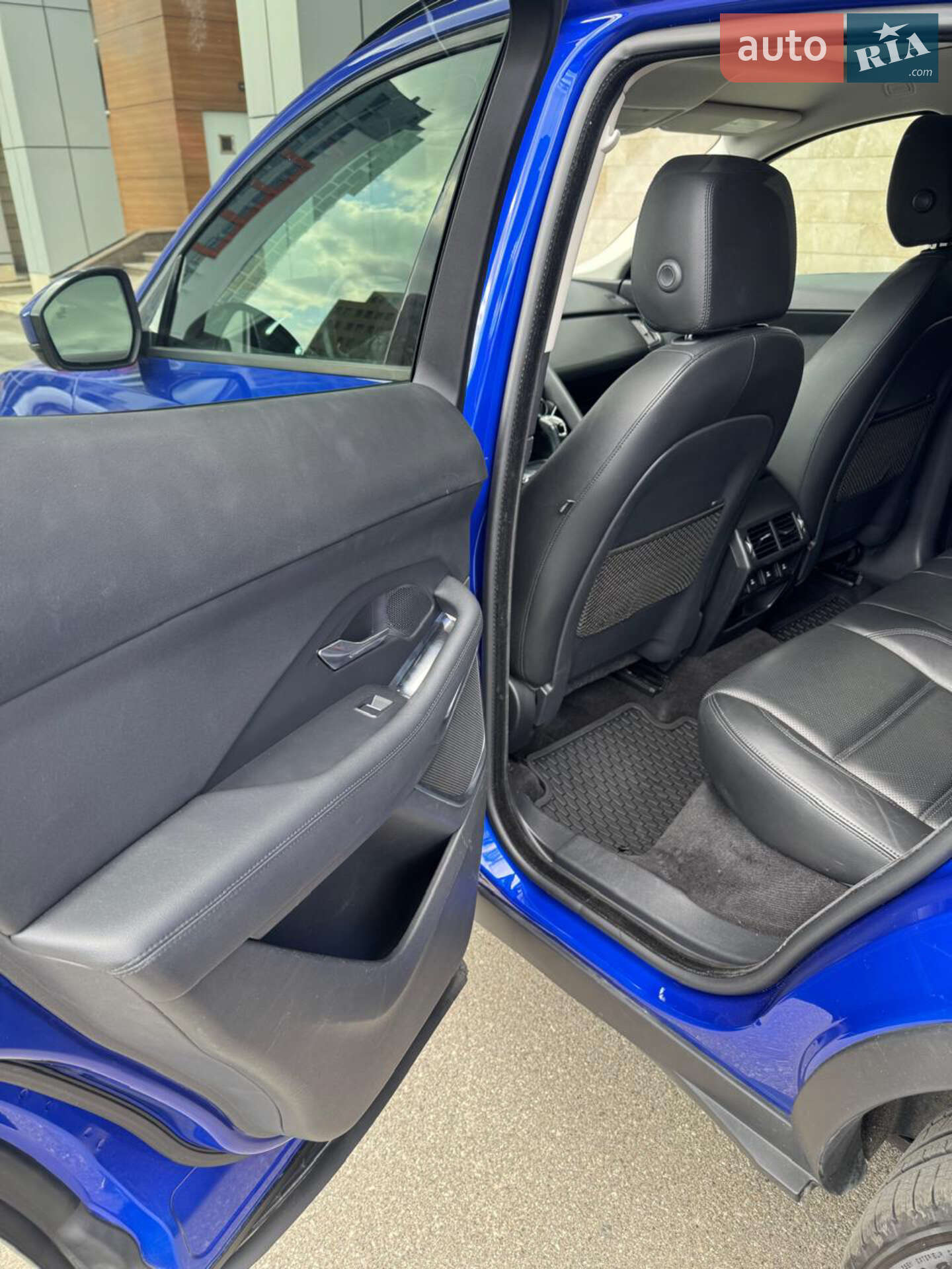 Jaguar E-Pace 2018 VIN SADFP2FX5J1Z14895 фото оголошення 30 з 48