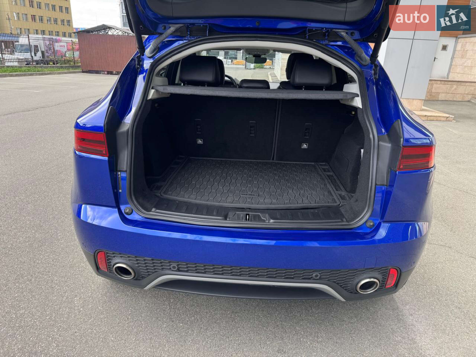 Jaguar E-Pace 2018 VIN SADFP2FX5J1Z14895 фото оголошення 6 з 48