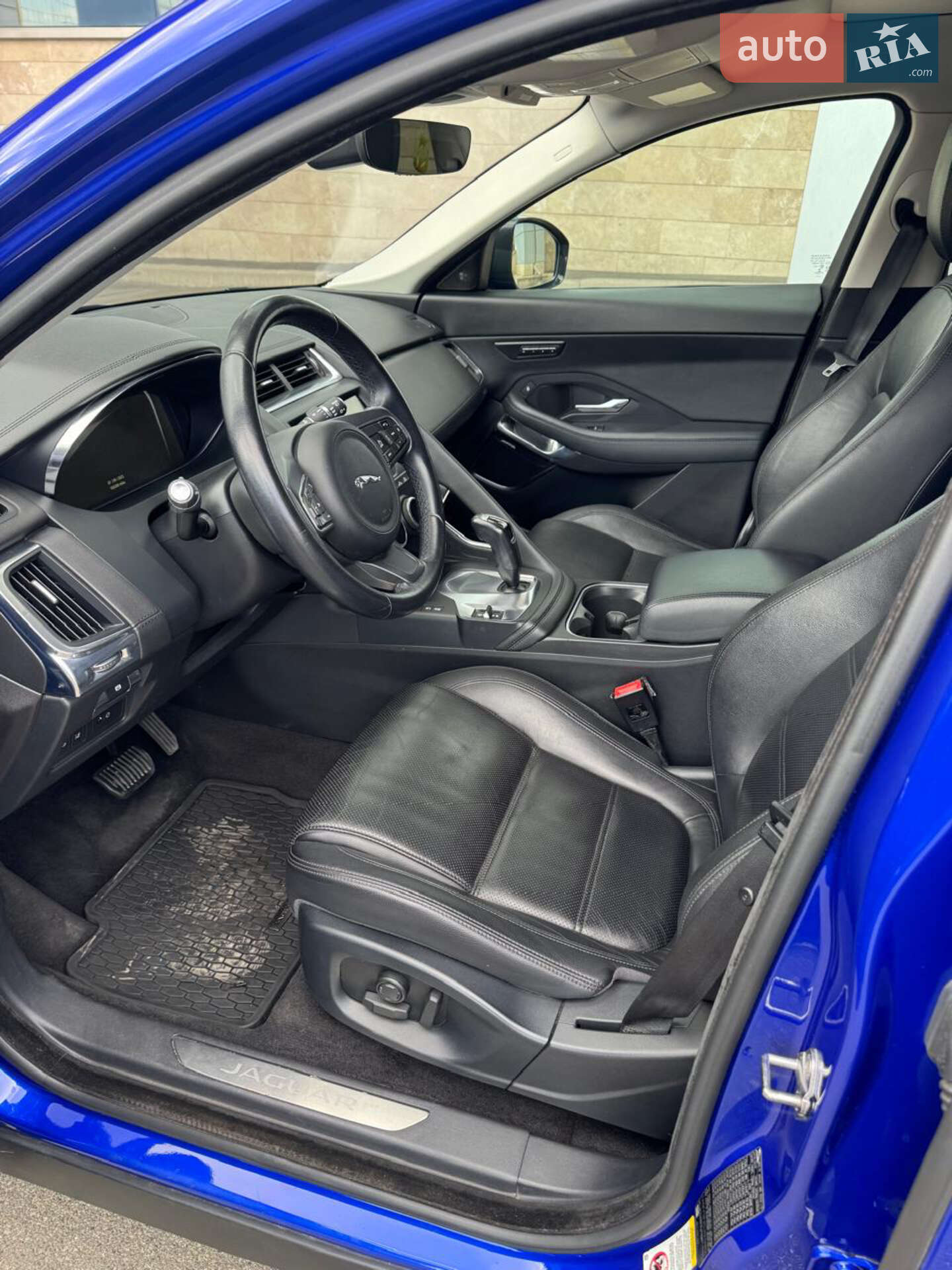 Jaguar E-Pace 2018 VIN SADFP2FX5J1Z14895 фото оголошення 31 з 48
