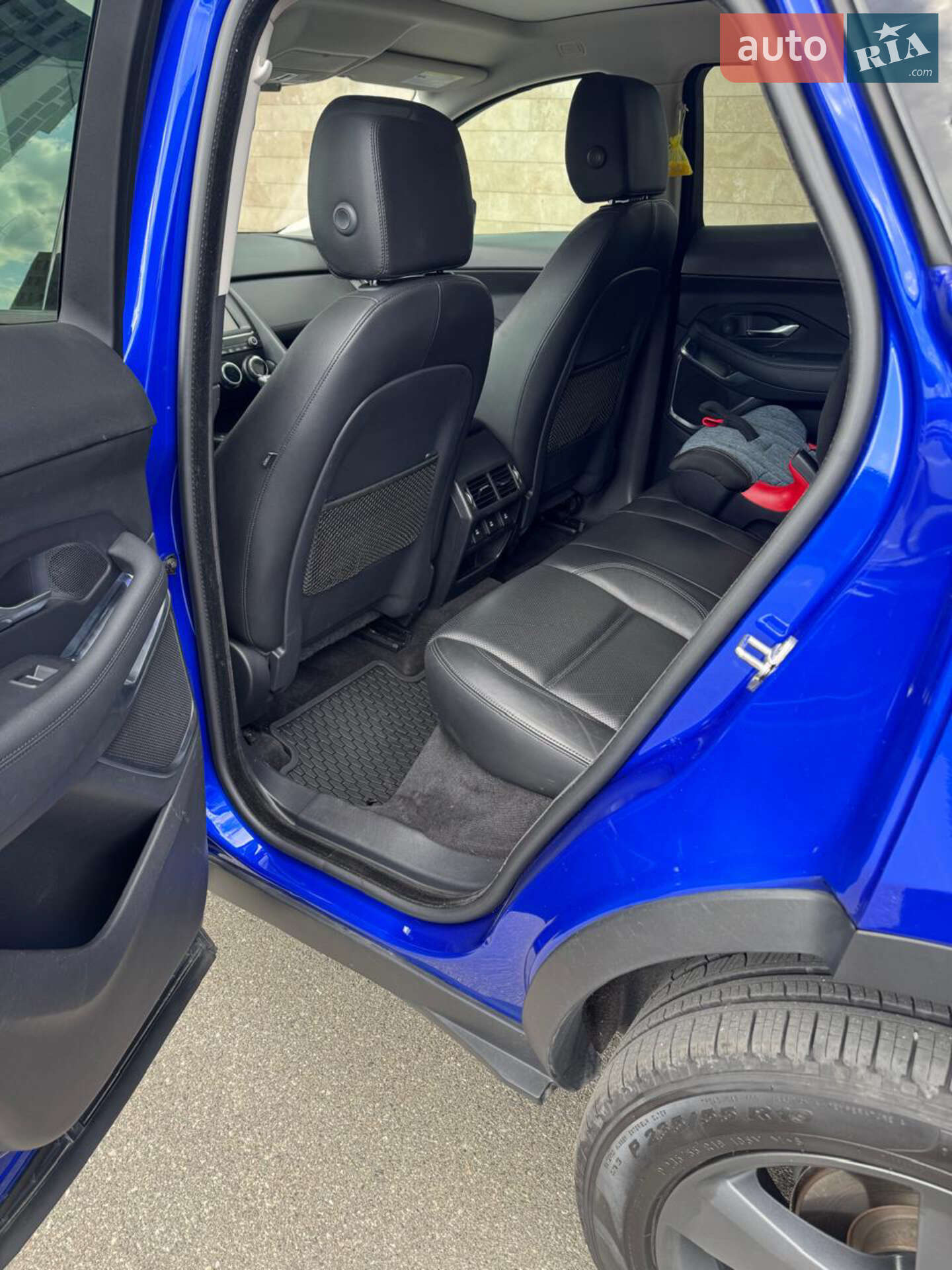 Jaguar E-Pace 2018 VIN SADFP2FX5J1Z14895 фото оголошення 35 з 48