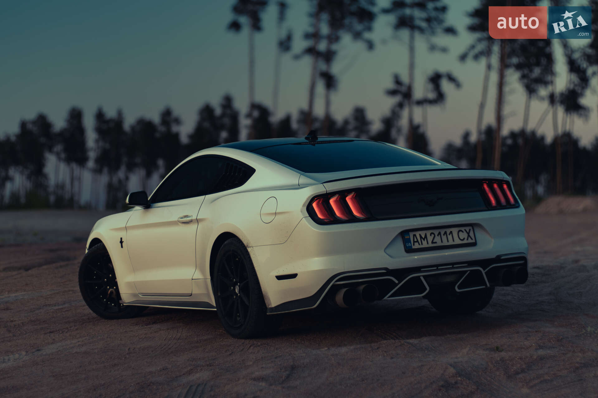 Ford Mustang 2020 VIN 1FA6P8TH0L5173374 фото оголошення 8 з 20