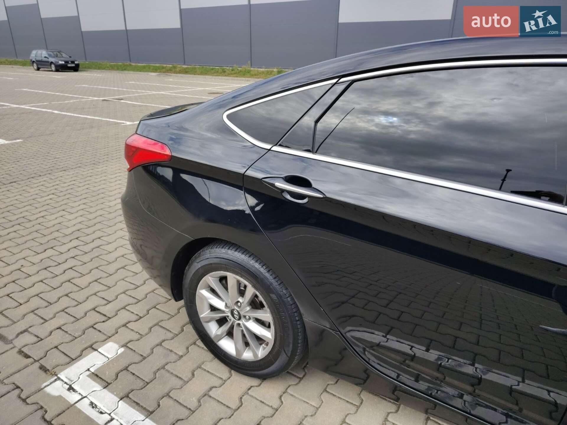 Hyundai i40 2016 VIN KMHLC41UAGU094789 фото оголошення 10 з 21