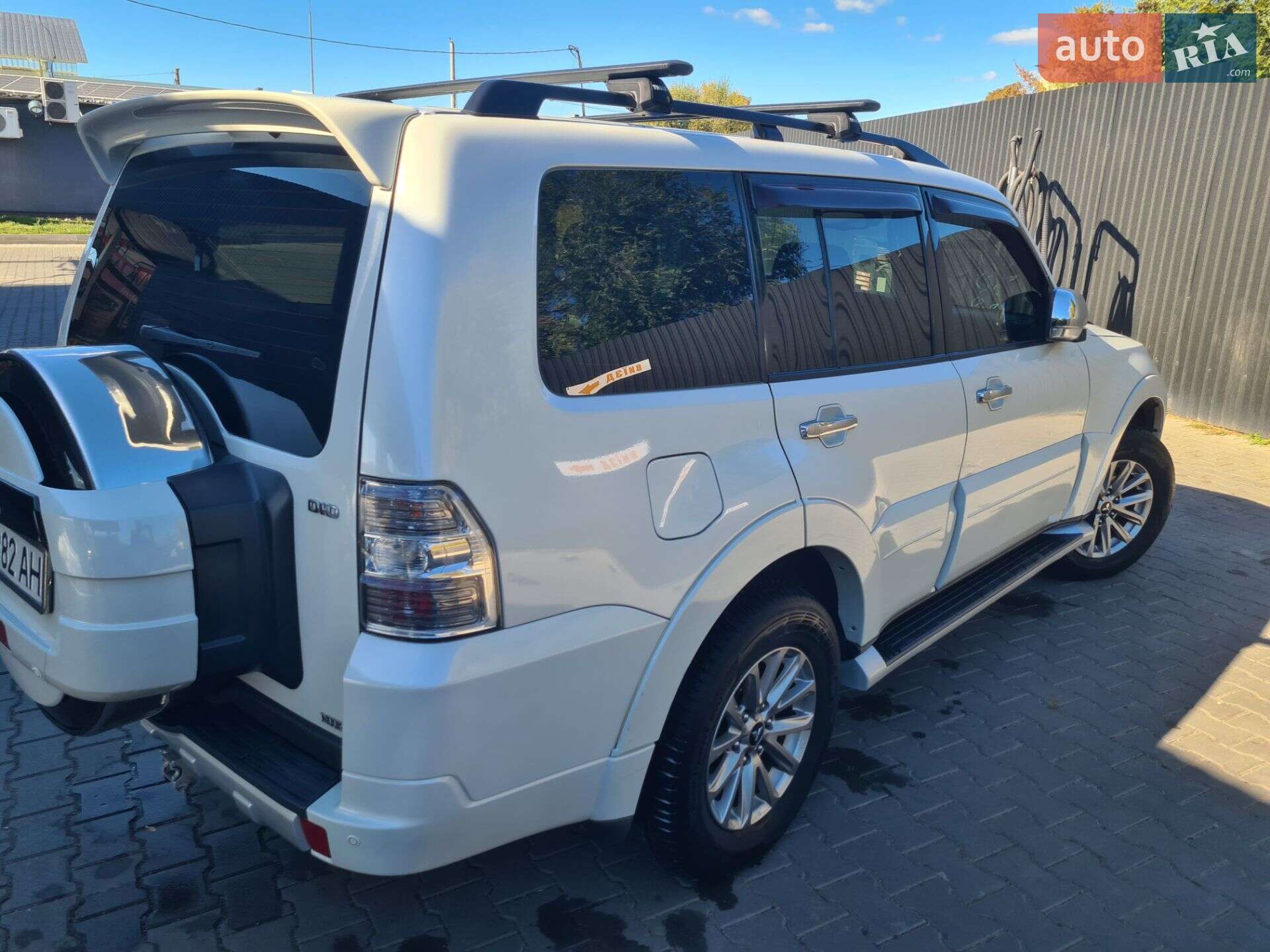 Mitsubishi Pajero Wagon 2014 VIN JMBLYV98WEJ001720 фото оголошення 7 з 25