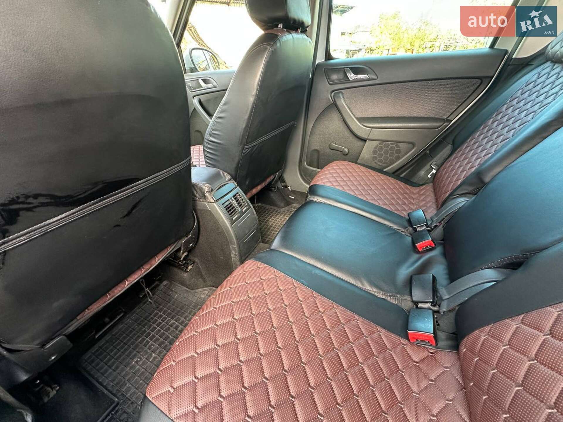 Skoda Yeti 2011 VIN TMBJT75L8C6033580 фото оголошення 2 з 15
