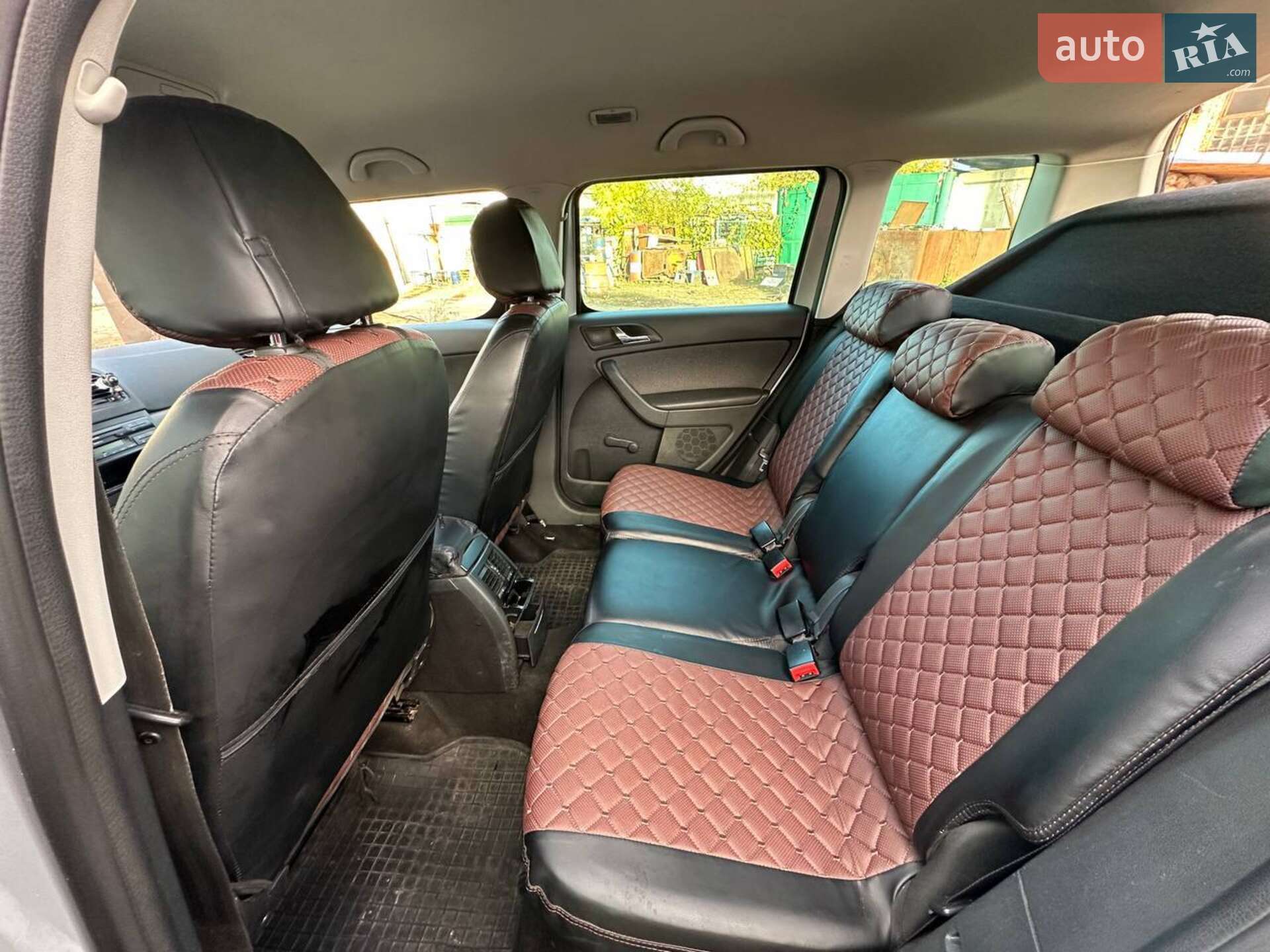 Skoda Yeti 2011 VIN TMBJT75L8C6033580 фото оголошення 5 з 15
