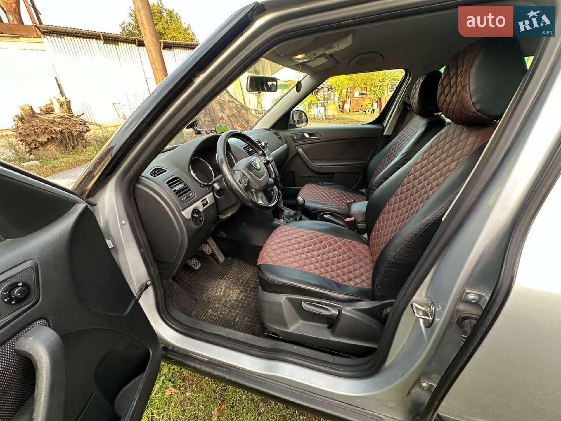 Skoda Yeti 2011 VIN TMBJT75L8C6033580 фото оголошення 7 з 15