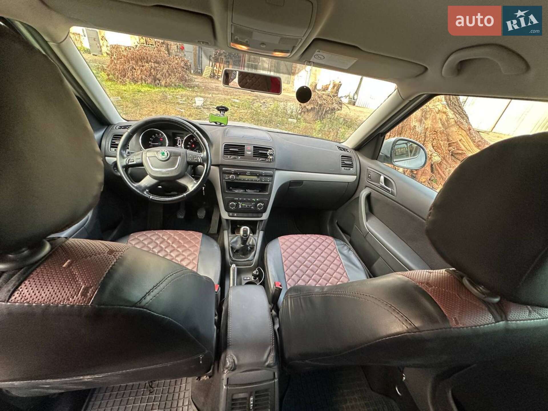 Skoda Yeti 2011 VIN TMBJT75L8C6033580 фото оголошення 8 з 15