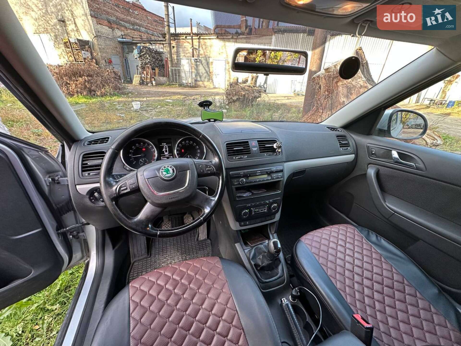 Skoda Yeti 2011 VIN TMBJT75L8C6033580 фото оголошення 9 з 15