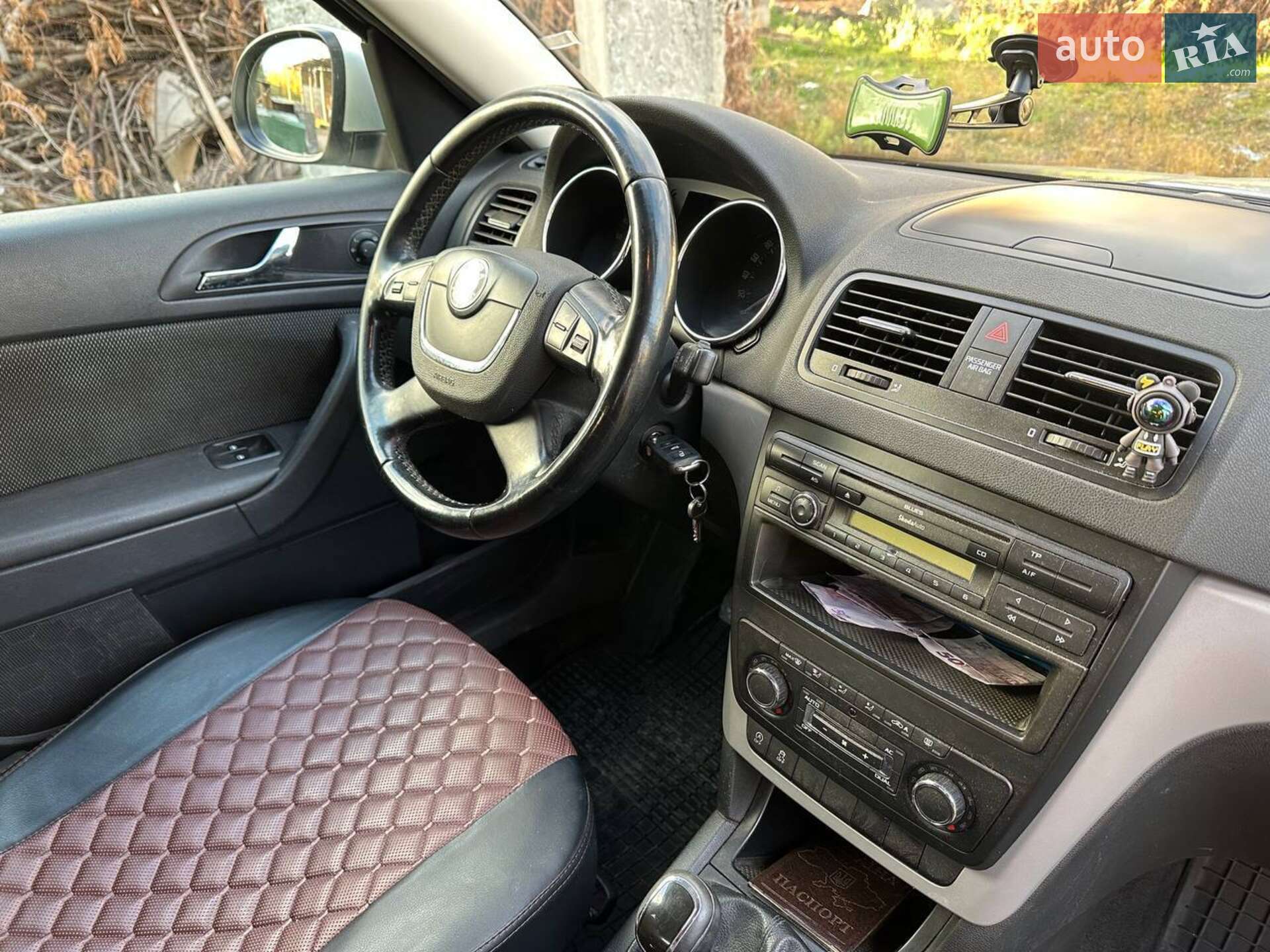 Skoda Yeti 2011 VIN TMBJT75L8C6033580 фото оголошення 12 з 15